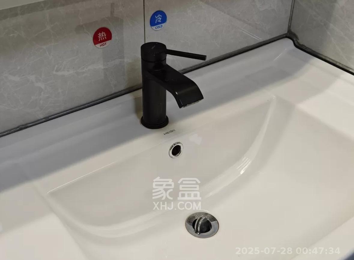 保利天禧EF区  1室0厅0卫    1900.0元/月室内图