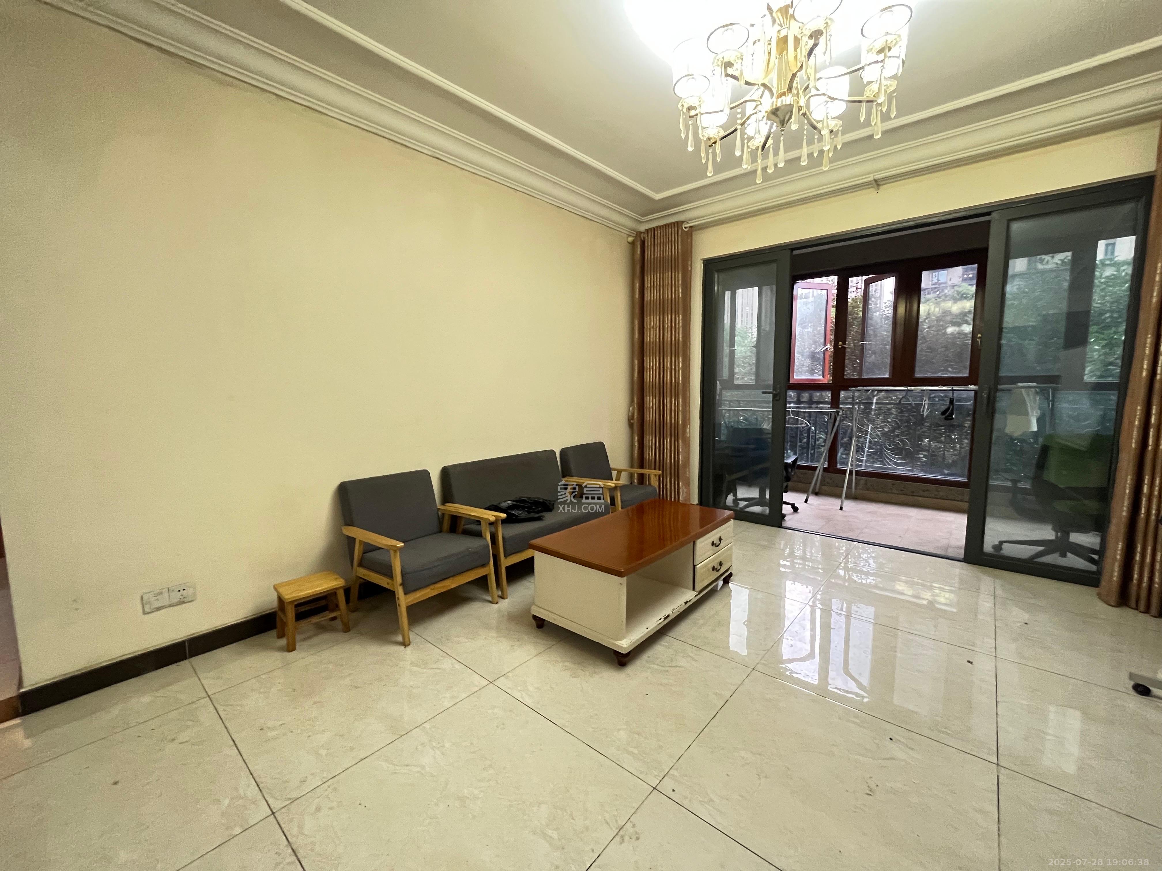 恒大江湾 4室2厅2卫 3000.0元/月 恒大江湾 4室2厅2卫 3000.0元/月室内图