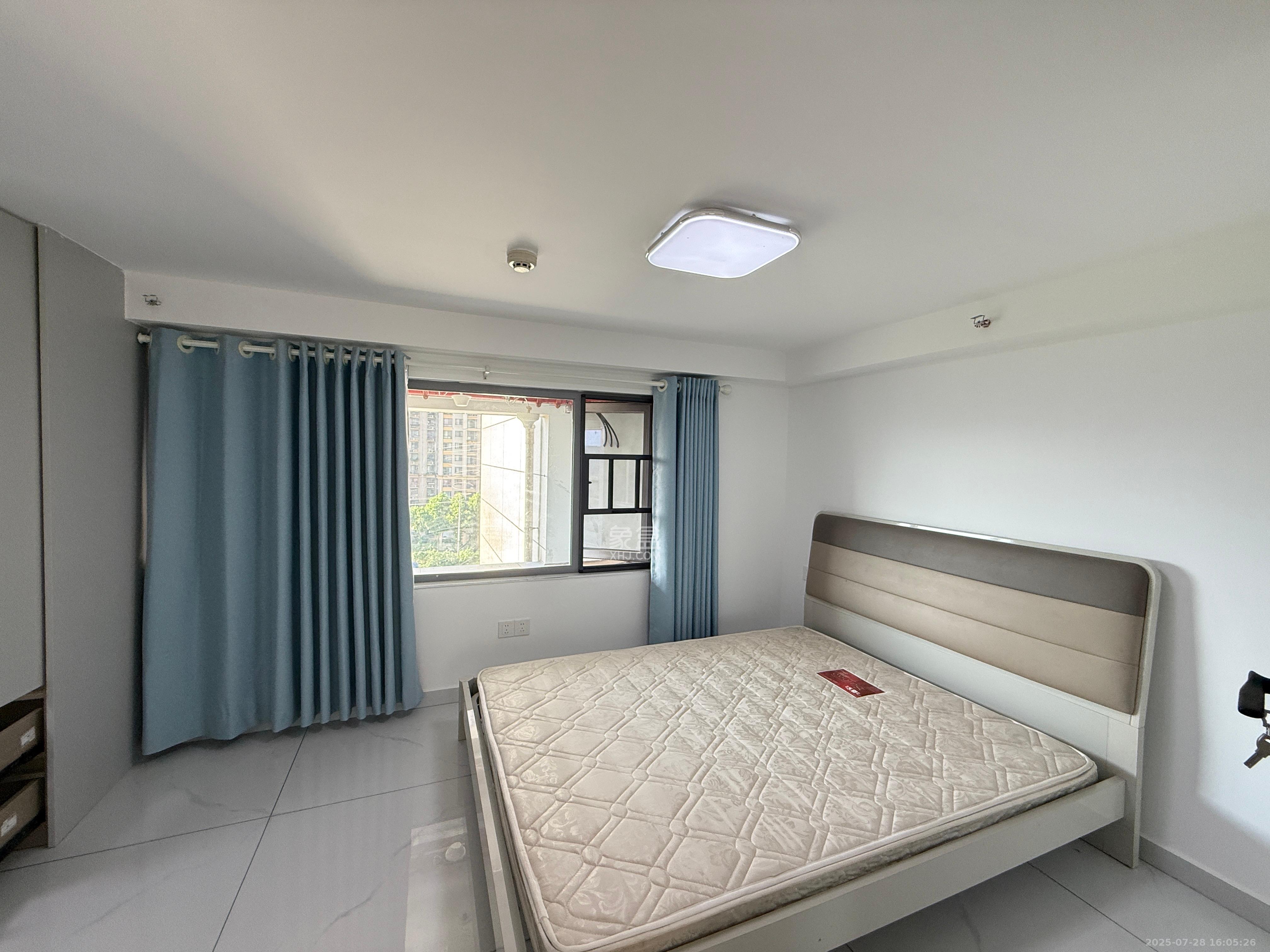 紫鑫中央广场(高铁新城) 3室2厅1卫 2500.0元/月 紫鑫中央广场(高铁新城) 3室2厅1卫 2500.0元/月室内图