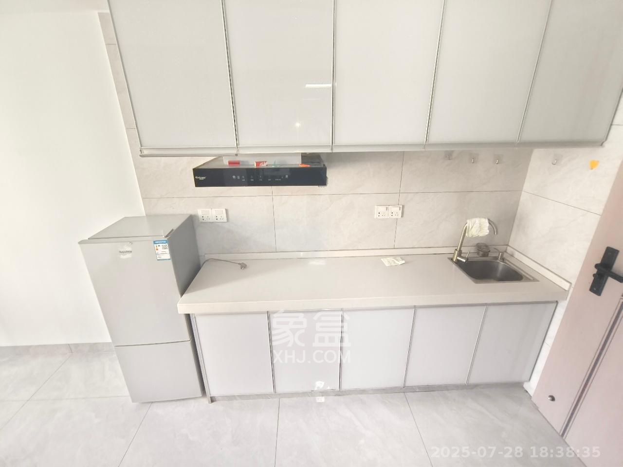 爱家当代境  1室1厅1卫    1350.0元/月室内图