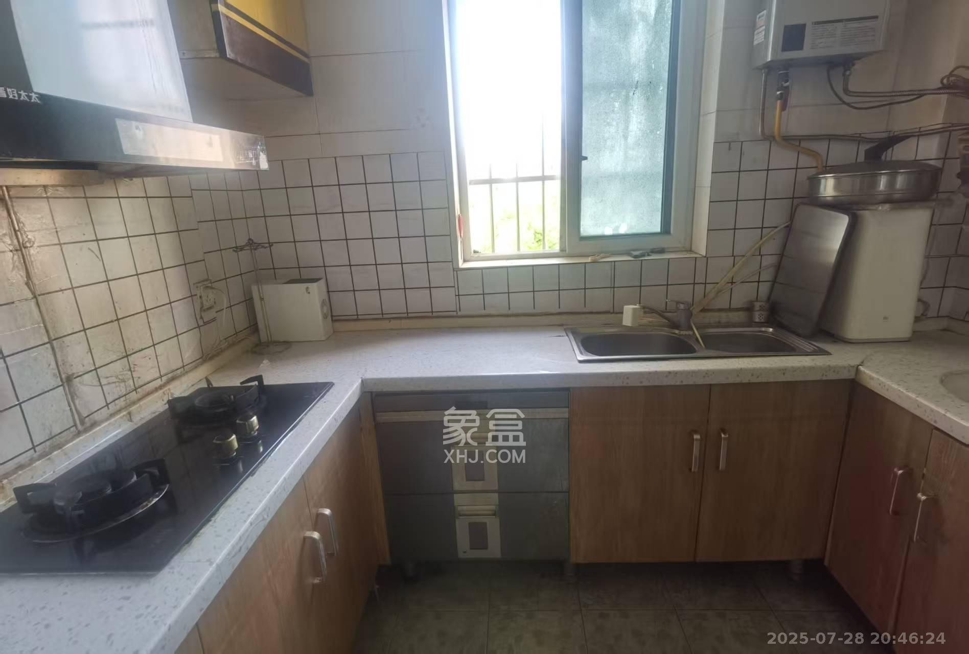 润麓苑 2室2厅1卫 2000.0元/月 润麓苑 2室2厅1卫 2000.0元/月室内图