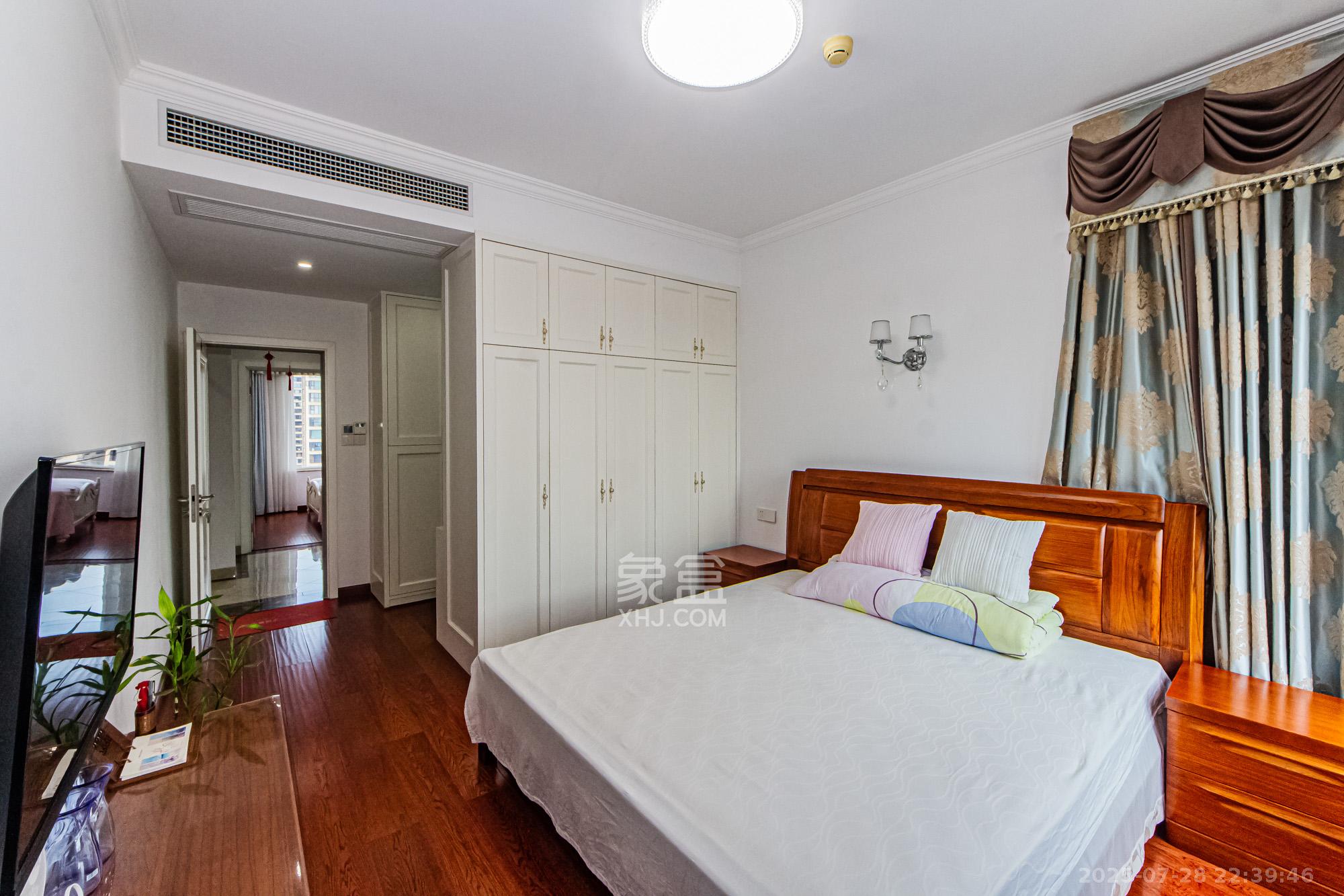 北辰三角洲B2E2区 4室2厅2卫 200.0万 北辰三角洲B2E2区 4室2厅2卫 200.0万卧室