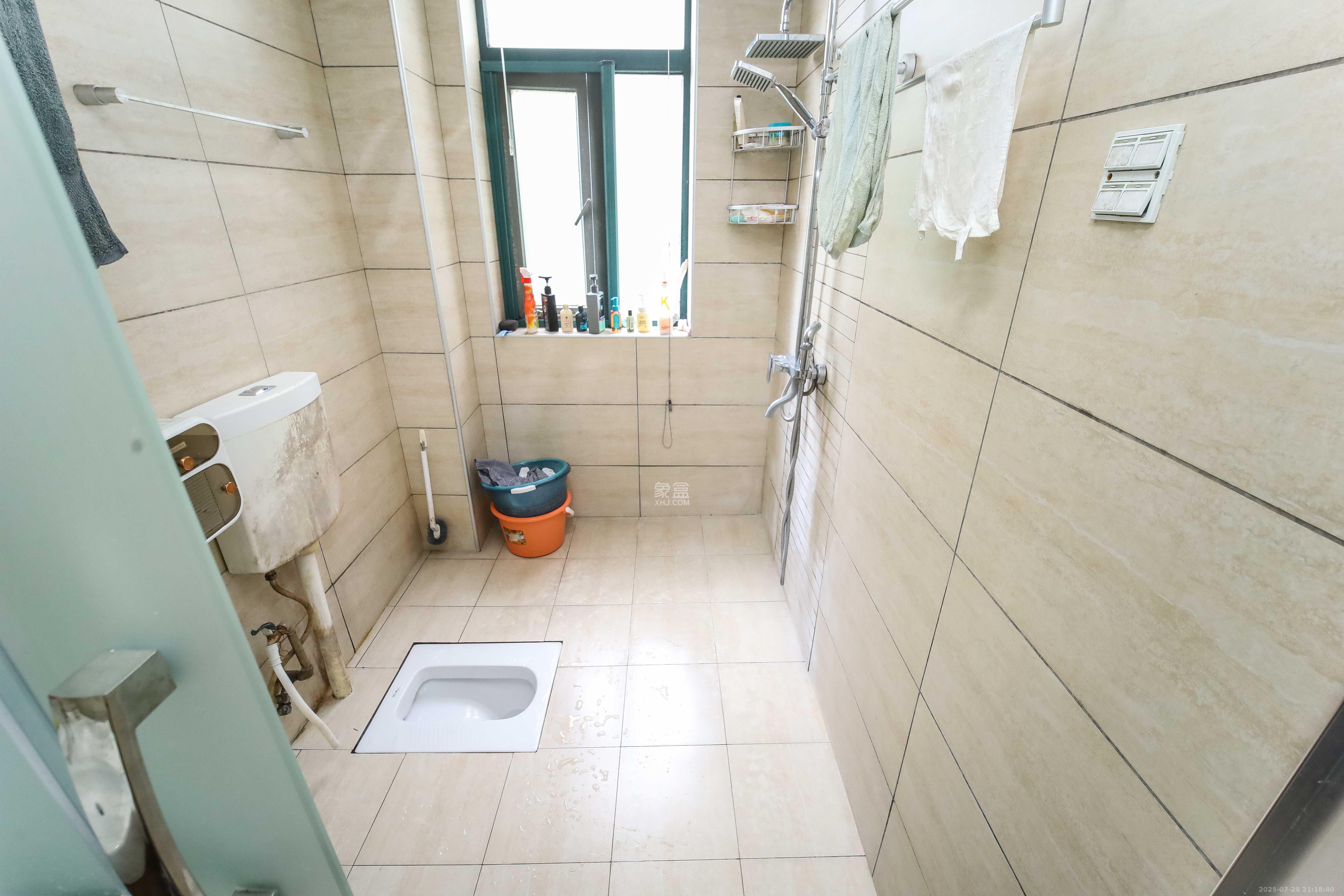 凯乐湘园 3室2厅2卫 99.8万 凯乐湘园 3室2厅2卫 99.8万卫生间