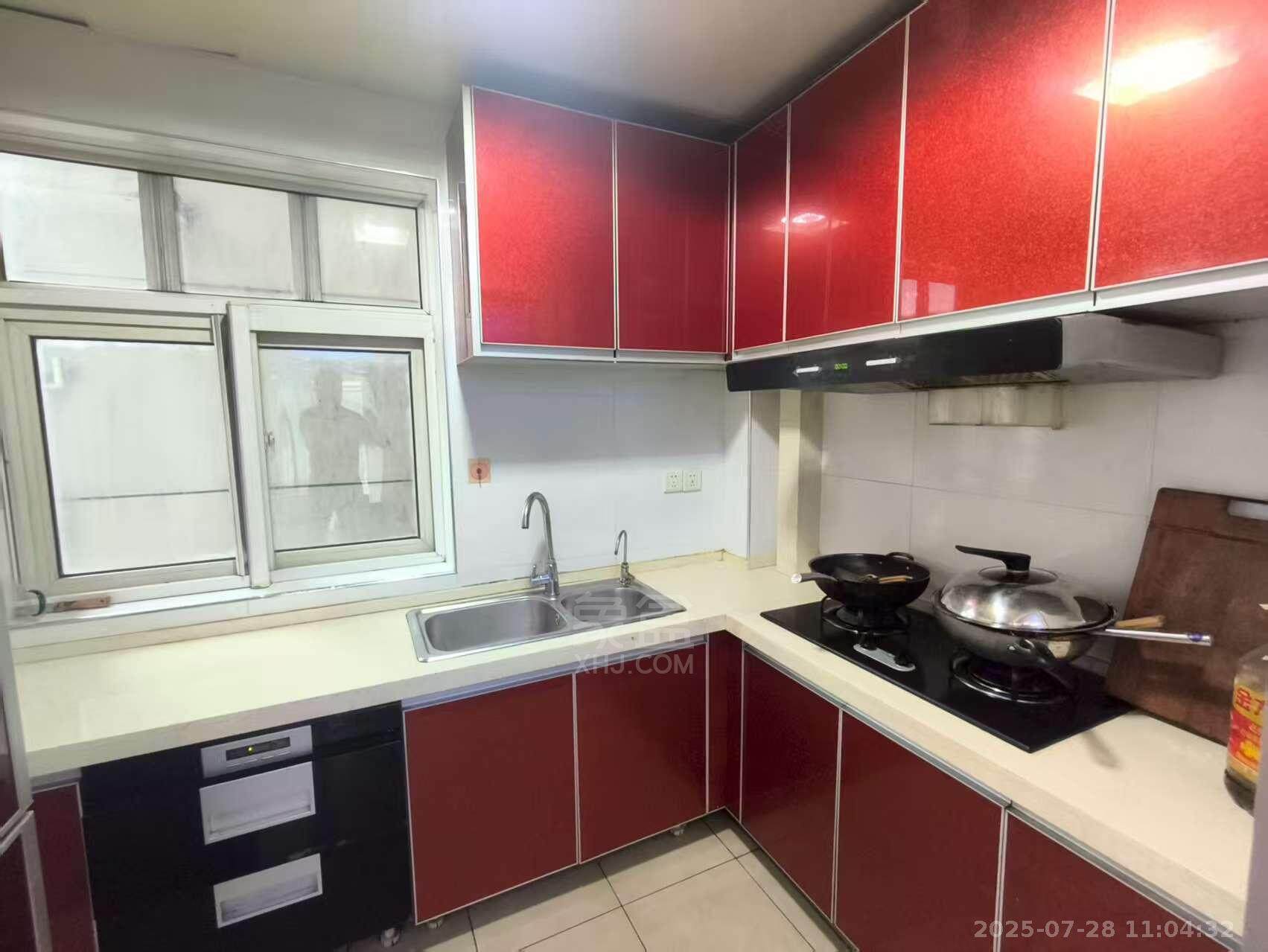 九天国际  3室2厅2卫    2400.0元/月 九天国际  3室2厅2卫    2400.0元/月室内图