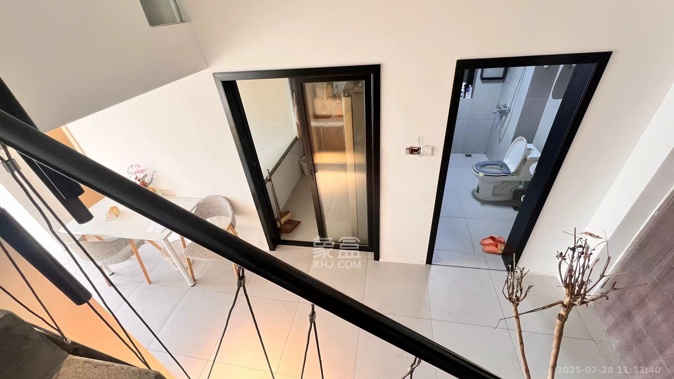 万科金色梦想B区 2室2厅2卫 2500.0元/月 万科金色梦想B区 2室2厅2卫 2500.0元/月室内图