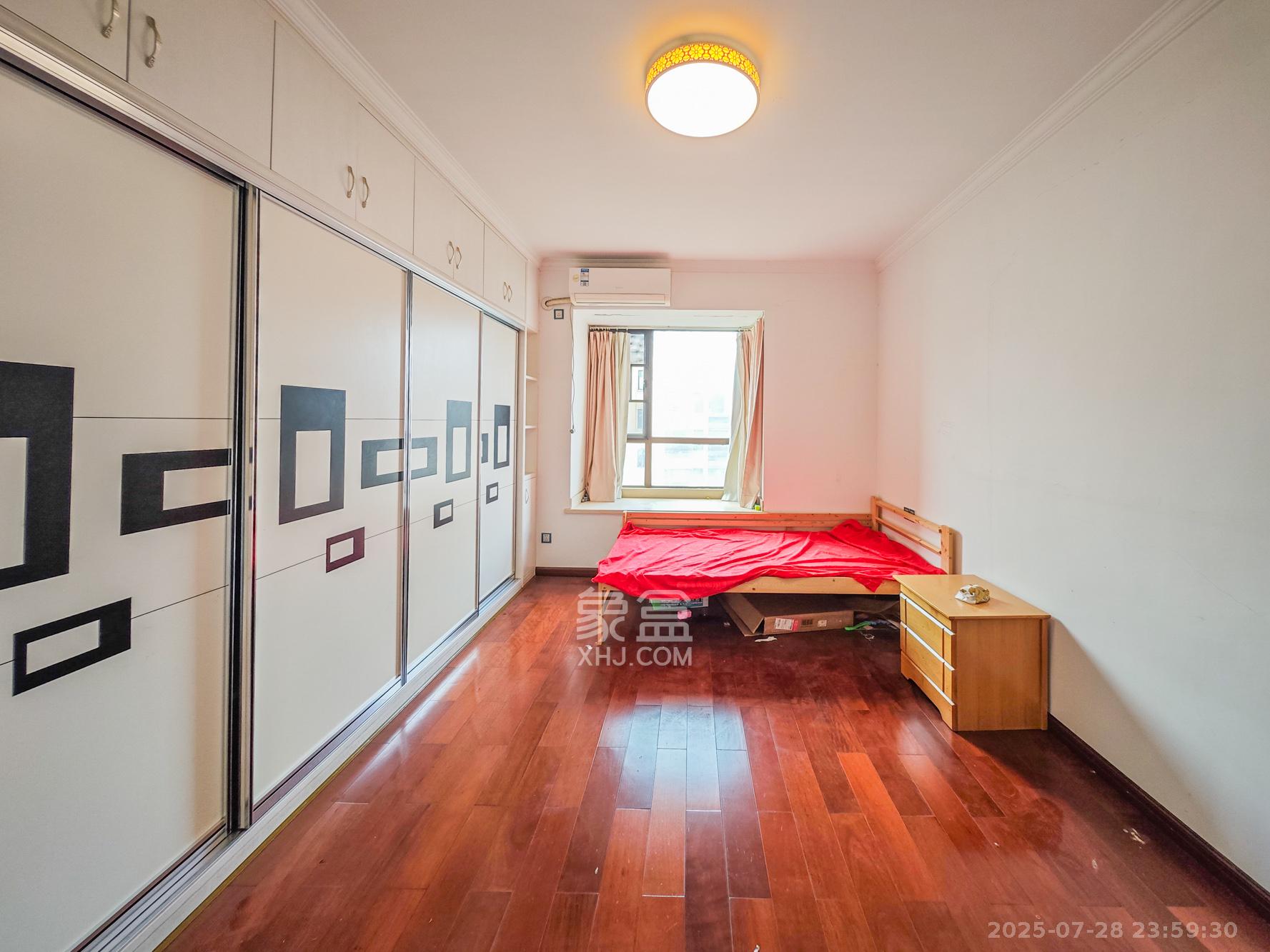 山语城二期  2室1厅1卫    60.0万卧室