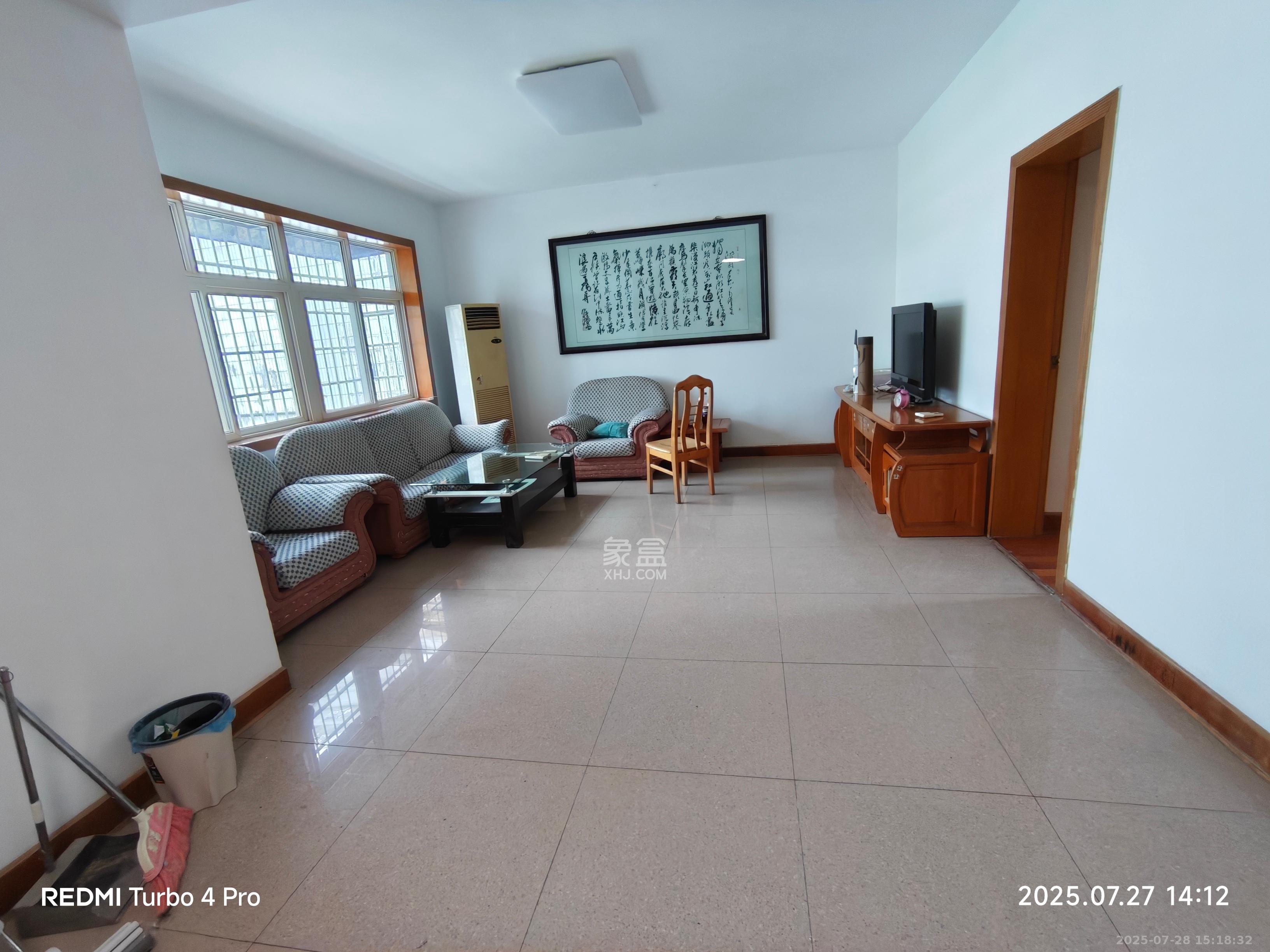 望月湖小区九片 3室2厅1卫 2700.0元/月 望月湖小区九片 3室2厅1卫 2700.0元/月室内图