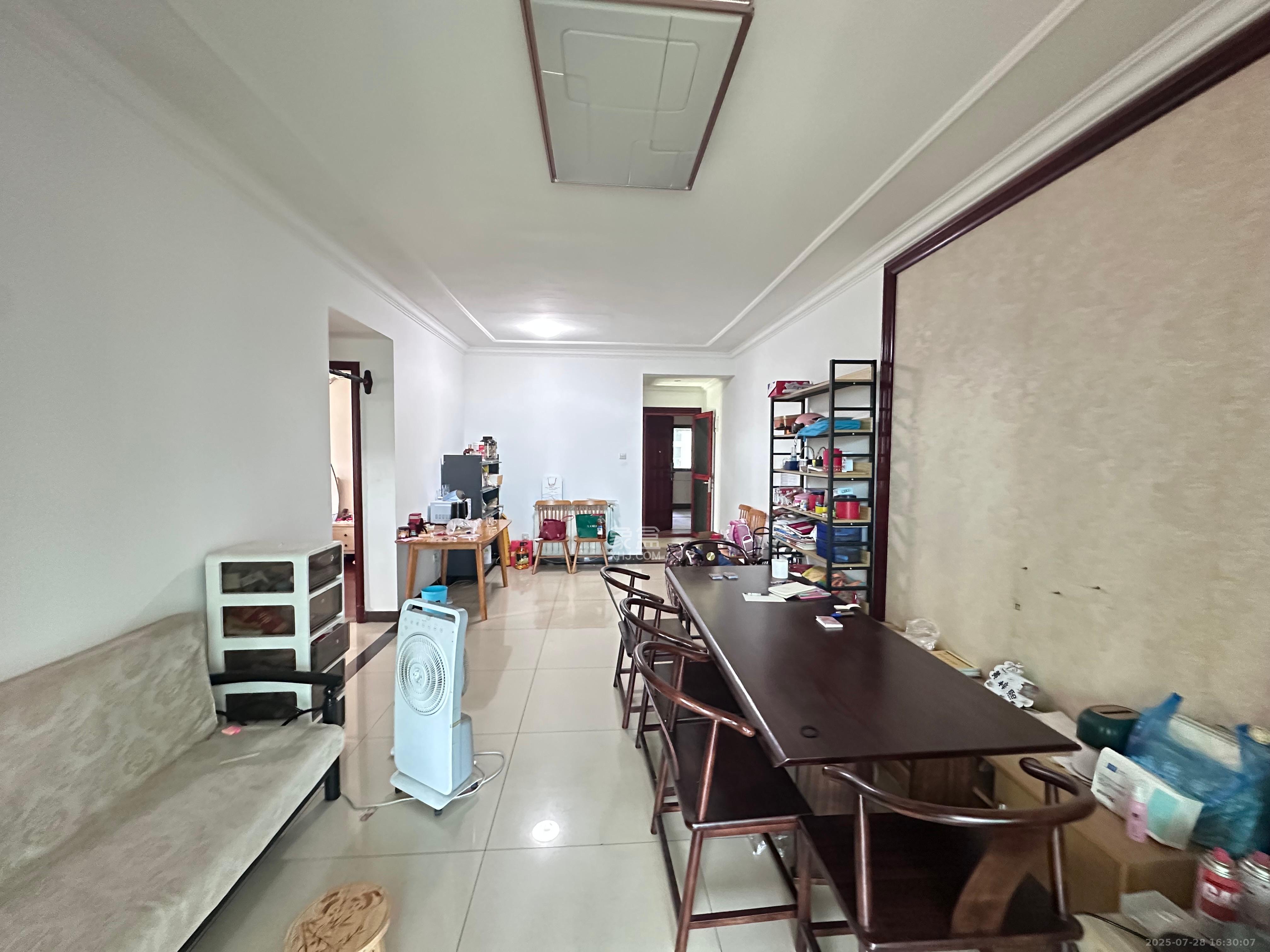 恒大华府 2室2厅1卫 2400.0元/月 恒大华府 2室2厅1卫 2400.0元/月室内图