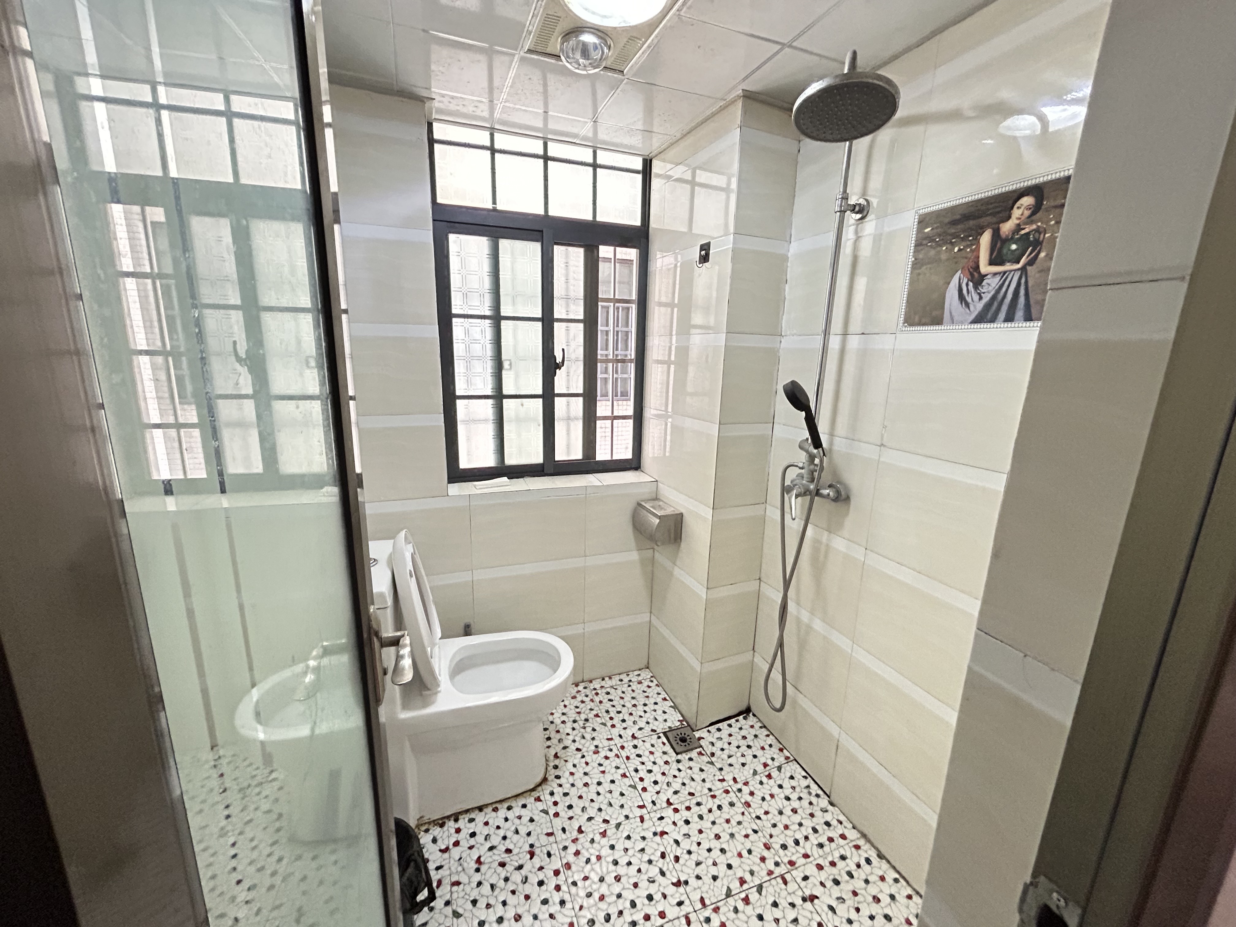 逸臣广场 1室0厅0卫 1666.0元/月 逸臣广场 1室0厅0卫 1666.0元/月室内图