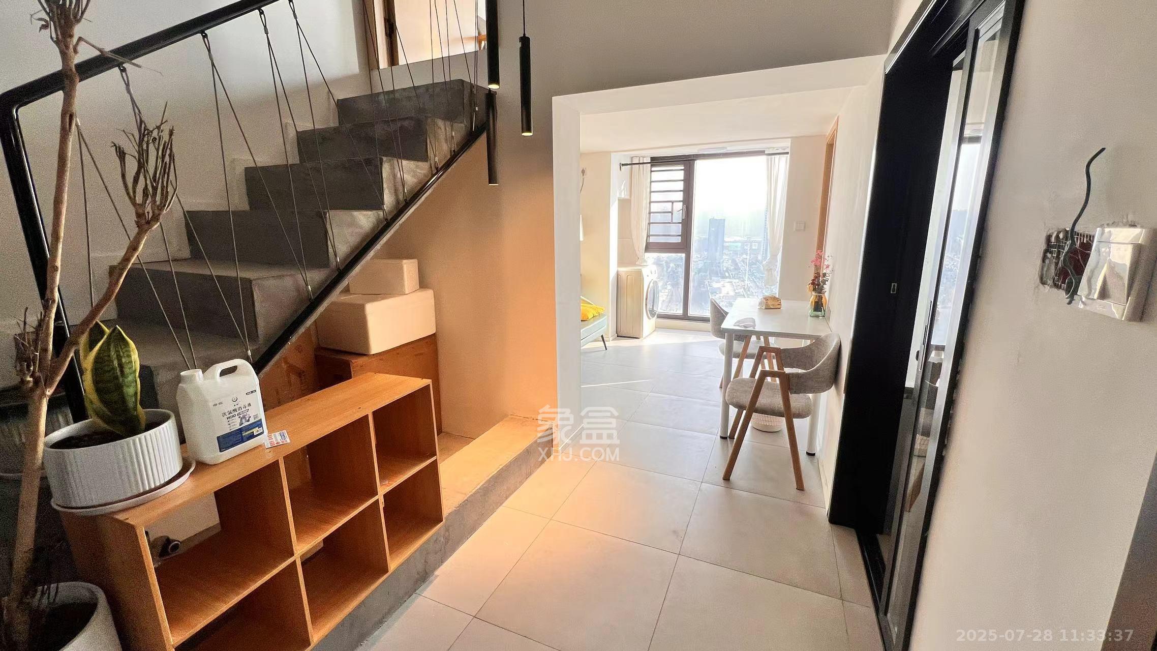 万科金色梦想B区 2室2厅2卫 2500.0元/月 万科金色梦想B区 2室2厅2卫 2500.0元/月室内图