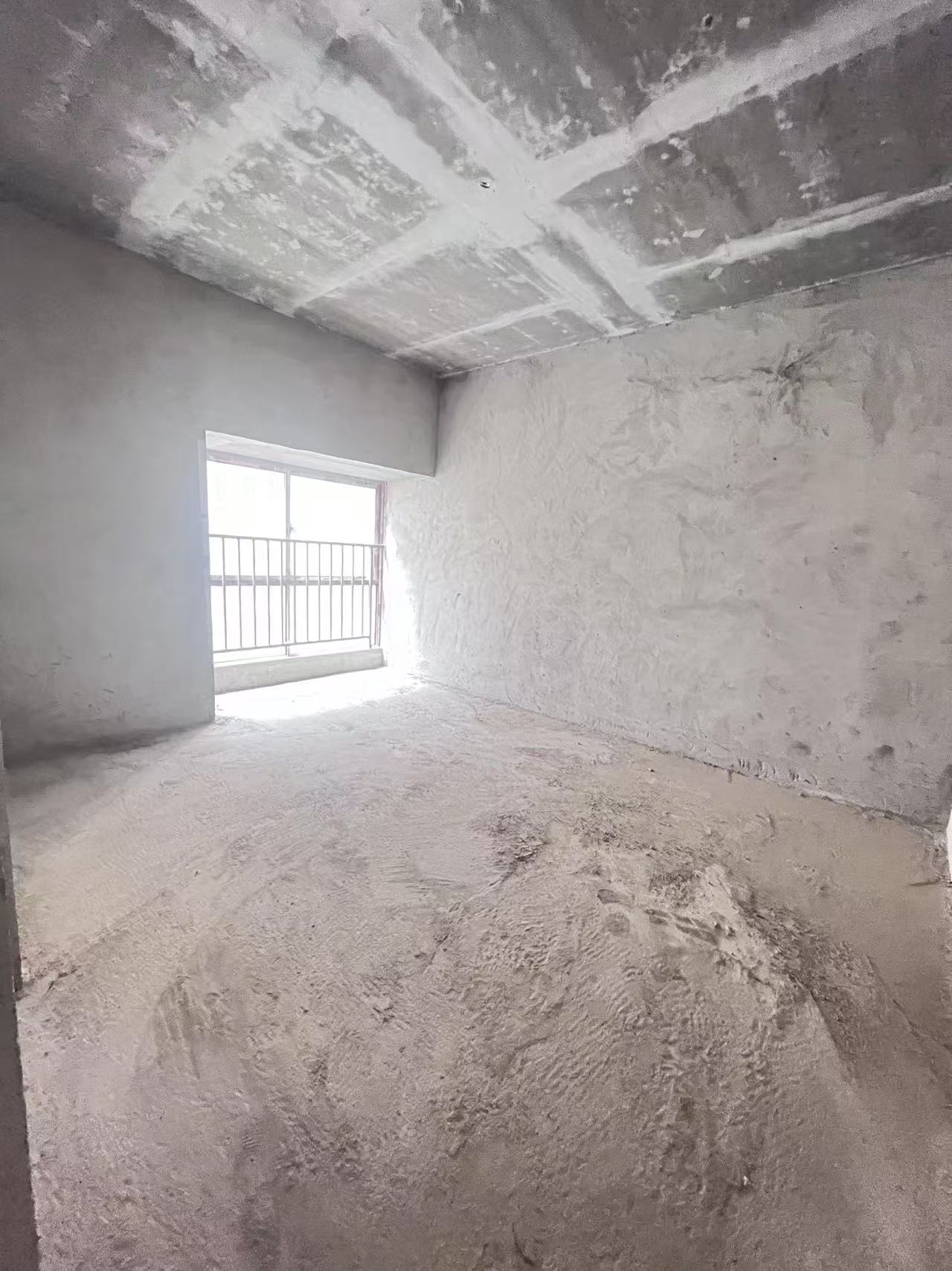山水天城西区  3室2厅2卫   49.00万客厅