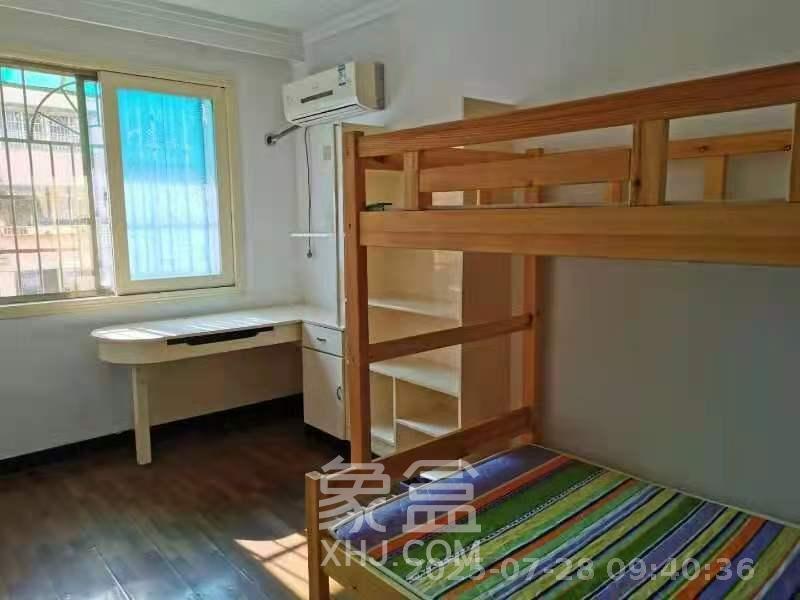 南明苑西区 3室2厅1卫 2400.0元/月 南明苑西区 3室2厅1卫 2400.0元/月室内图