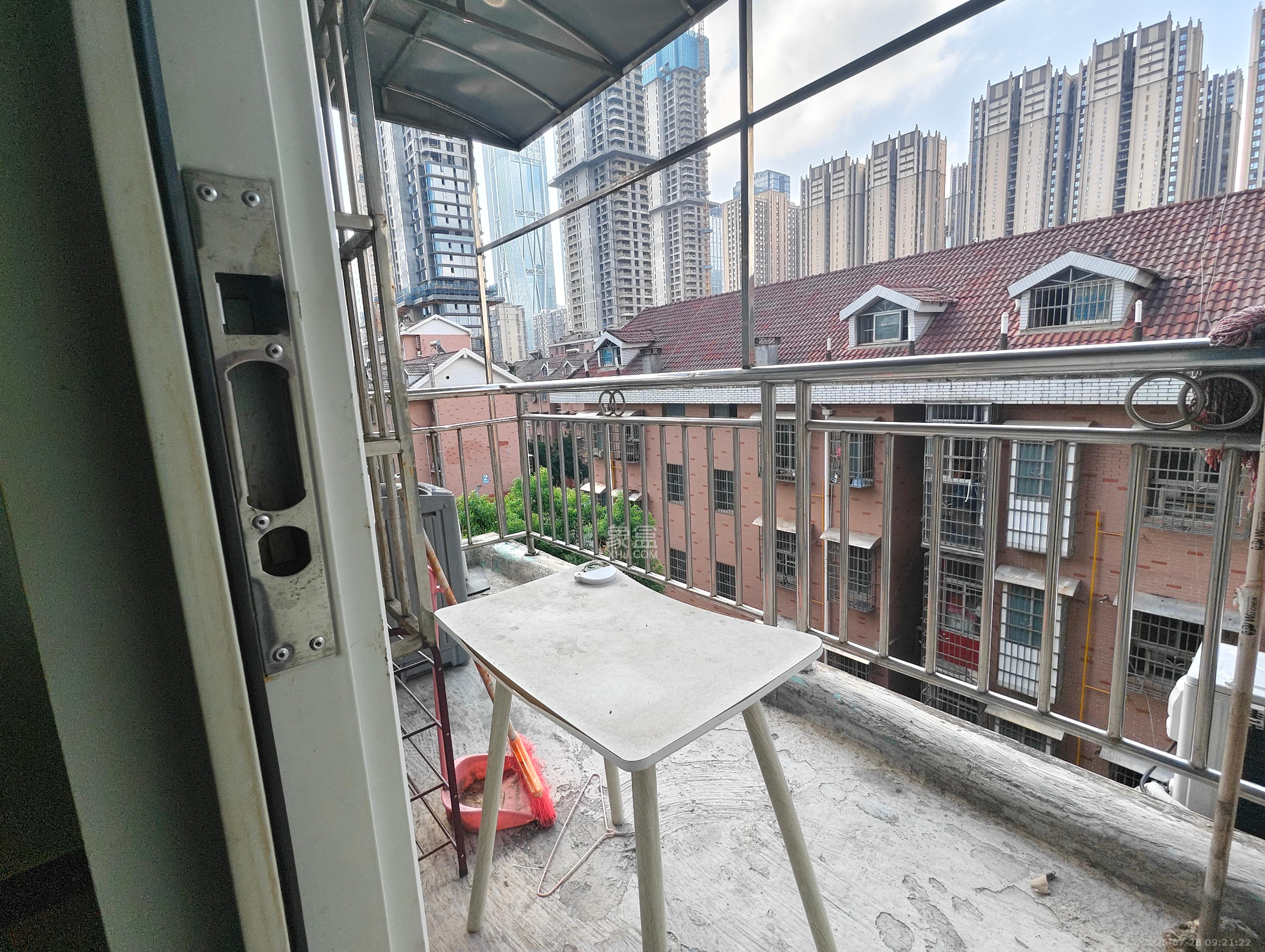 茶子山小区 1室0厅0卫 900.0元/月 茶子山小区 1室0厅0卫 900.0元/月室内图