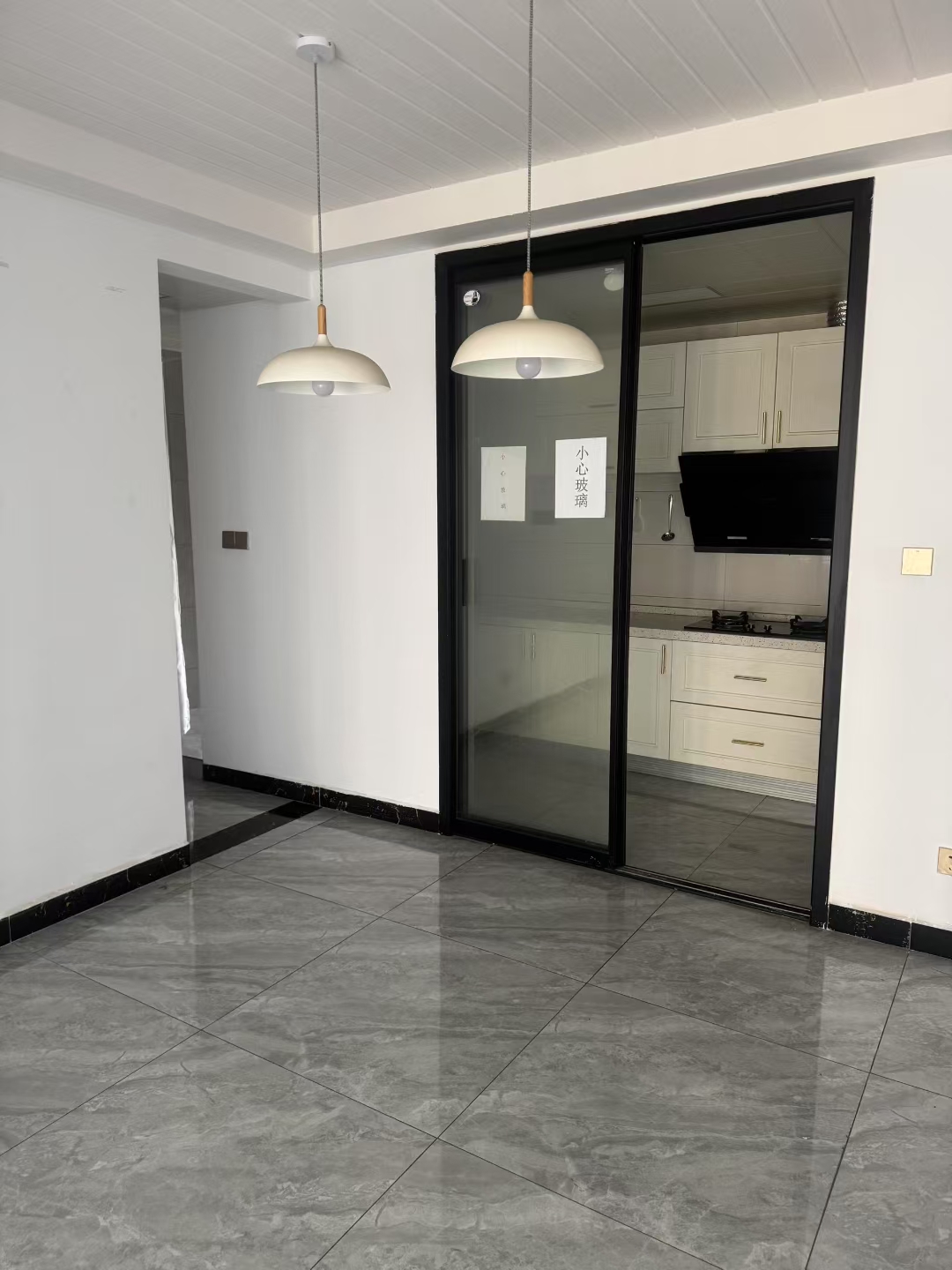 山水印象  3室2厅2卫    2000.0元/月 山水印象  3室2厅2卫    2000.0元/月室内图