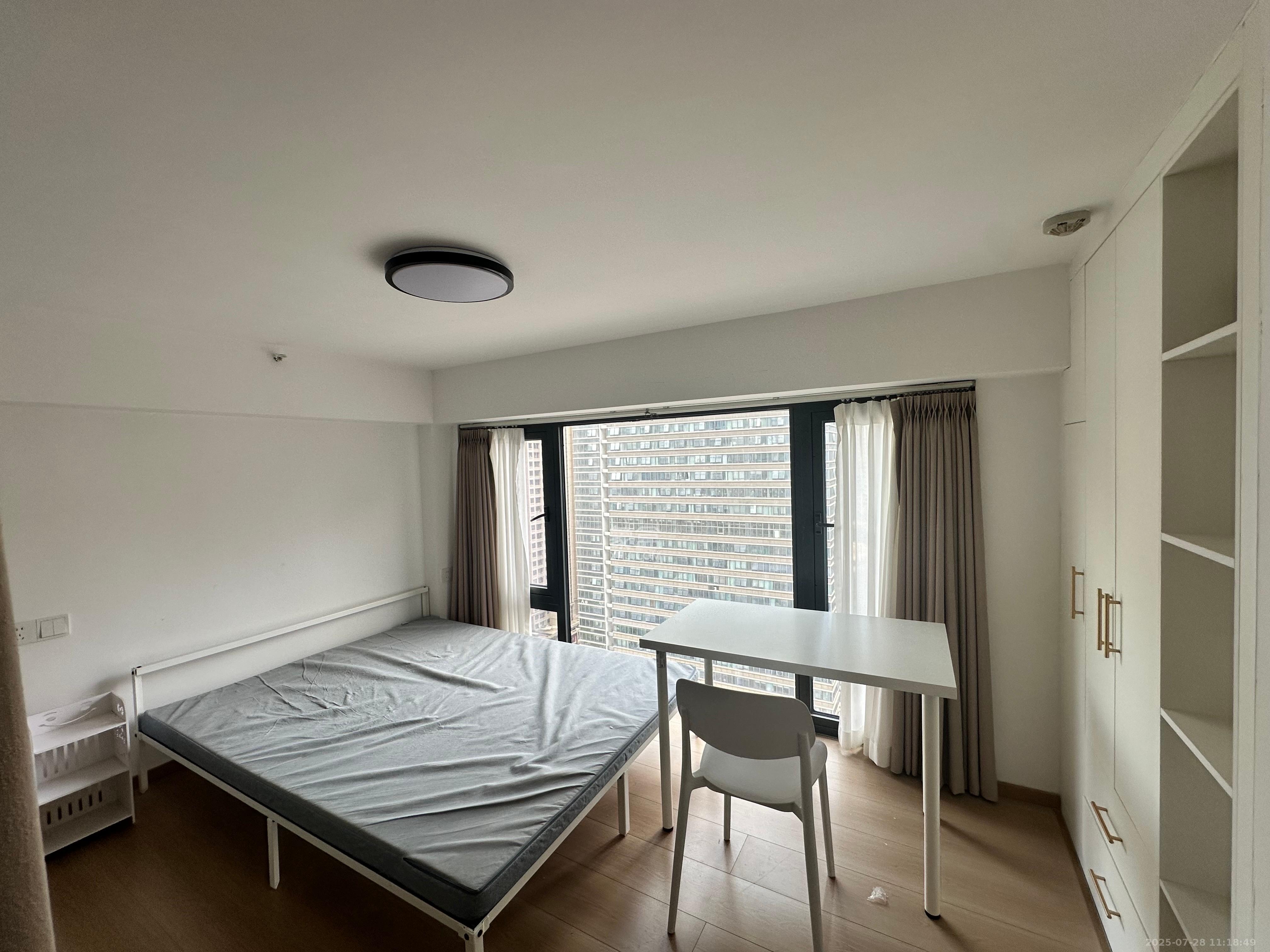 卓越中寰 2室1厅1卫 2400.0元/月 卓越中寰 2室1厅1卫 2400.0元/月室内图