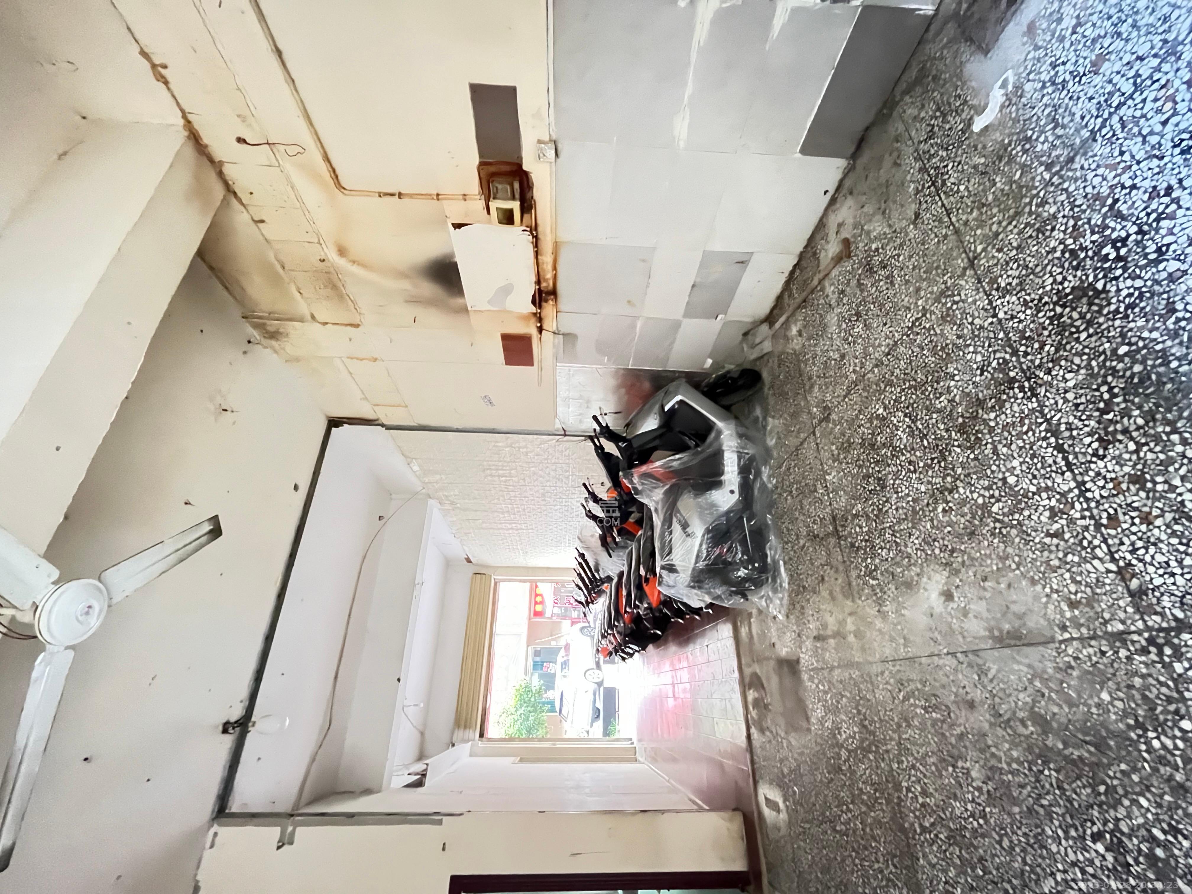 高云安置小区 3室0厅0卫 3300.0元/月 高云安置小区 3室0厅0卫 3300.0元/月室内图