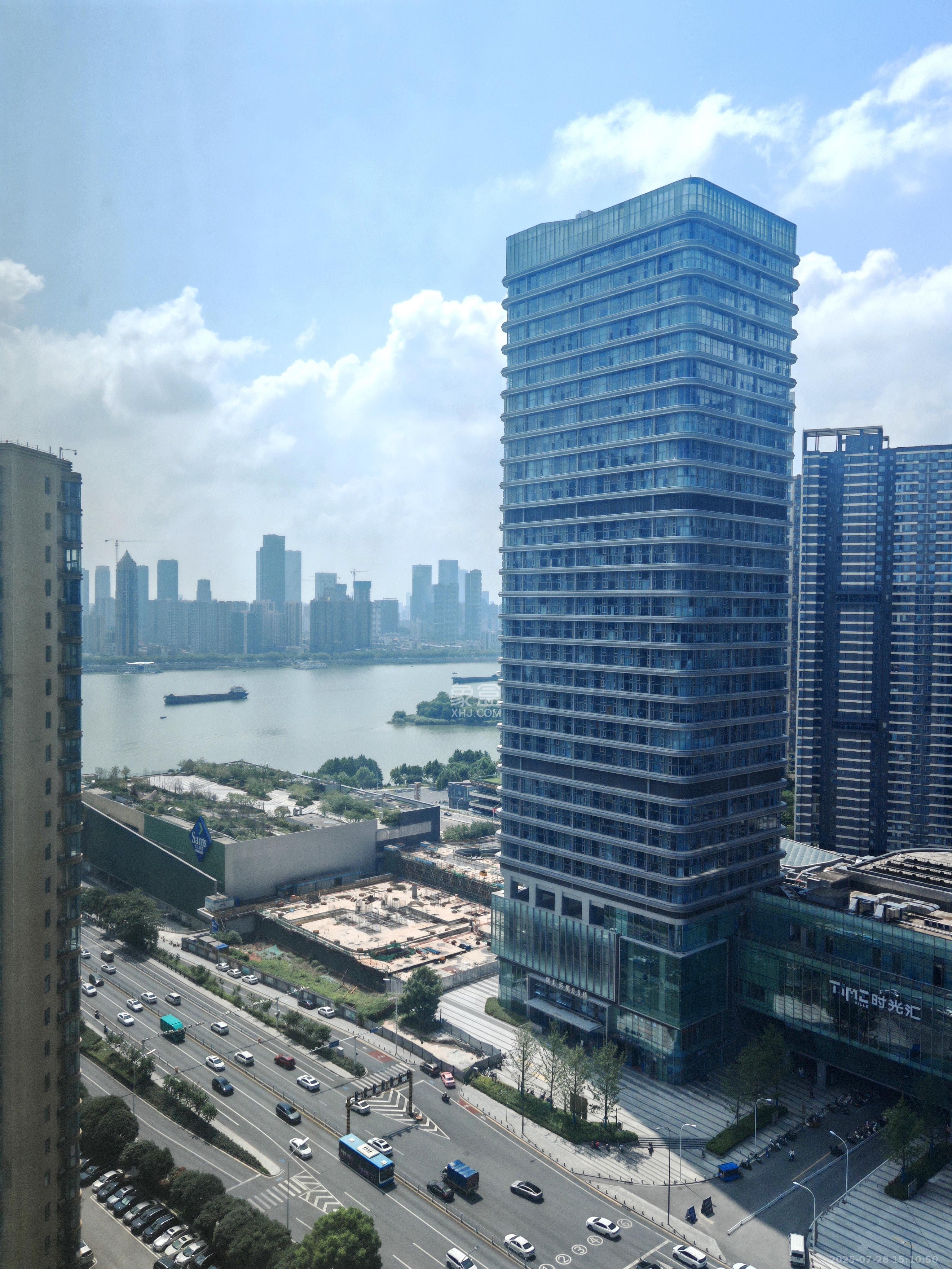 世茂铂翠湾四期（世茂悦享）  3室2厅1卫   2900.00元/月室内图