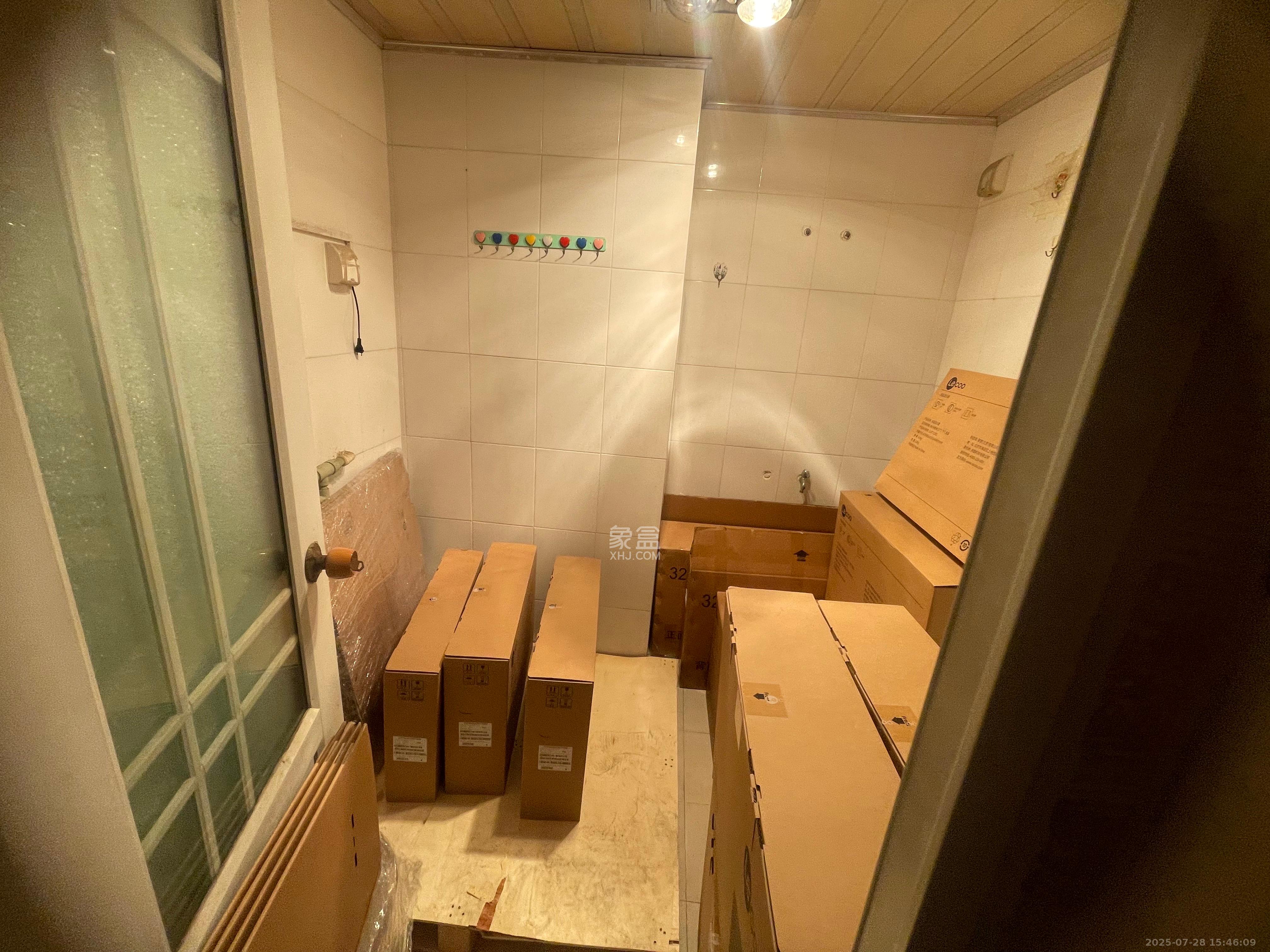 国储电脑城 1室0厅0卫 1300.0元/月 国储电脑城 1室0厅0卫 1300.0元/月室内图