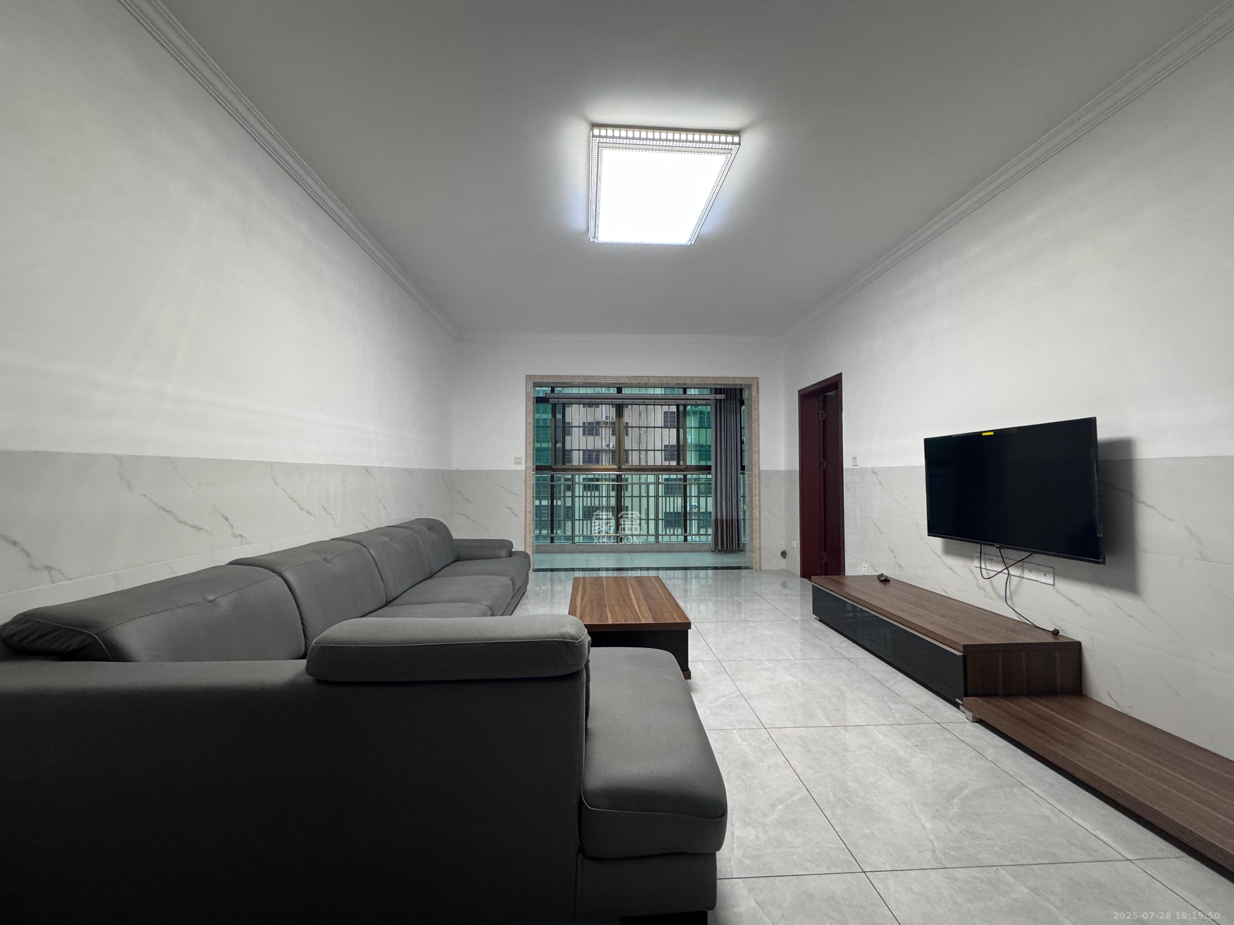 鄱阳佳郡 2室2厅1卫 1800.0元/月 鄱阳佳郡 2室2厅1卫 1800.0元/月室内图