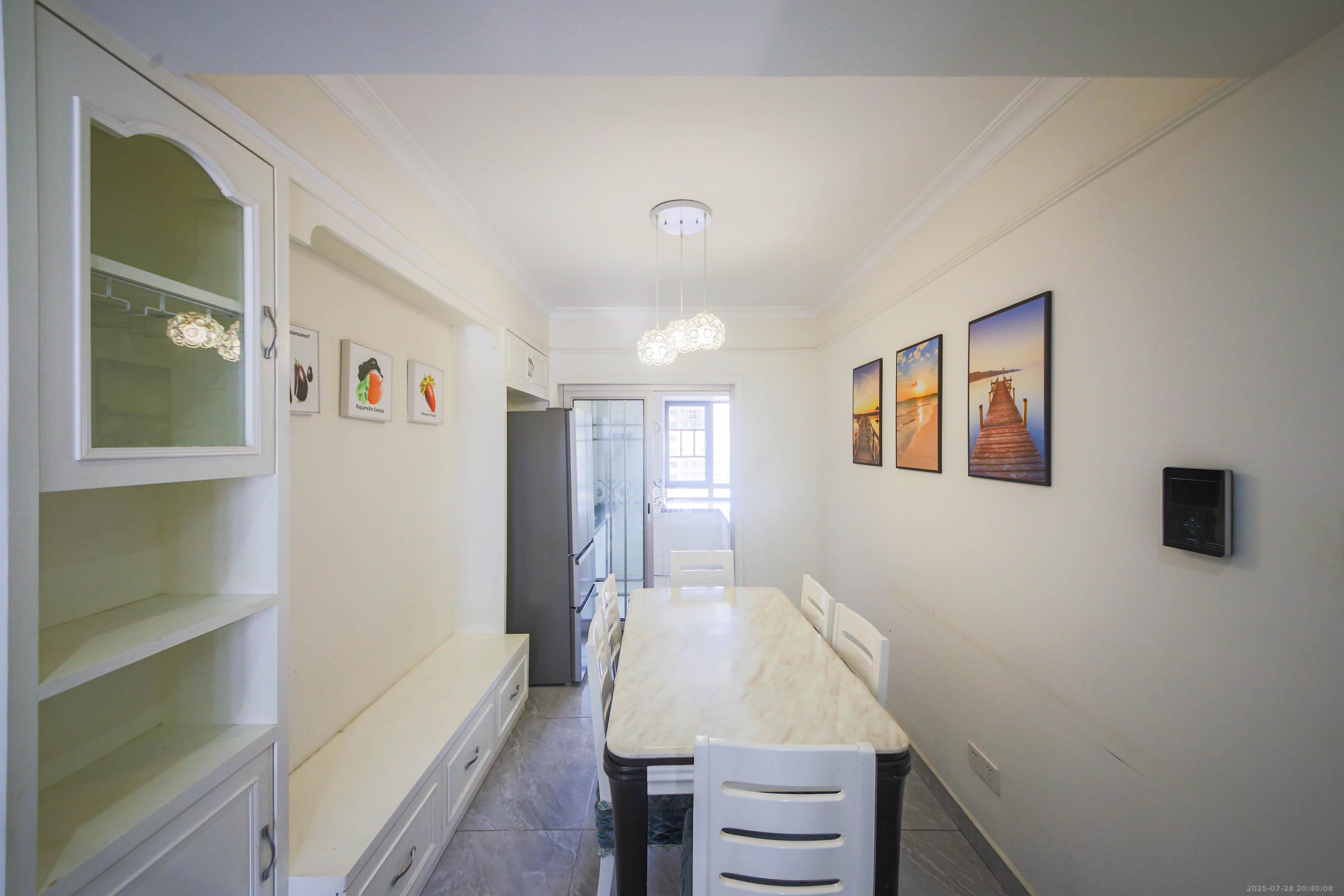 富瑞星座  3室2厅1卫    100.0万客厅