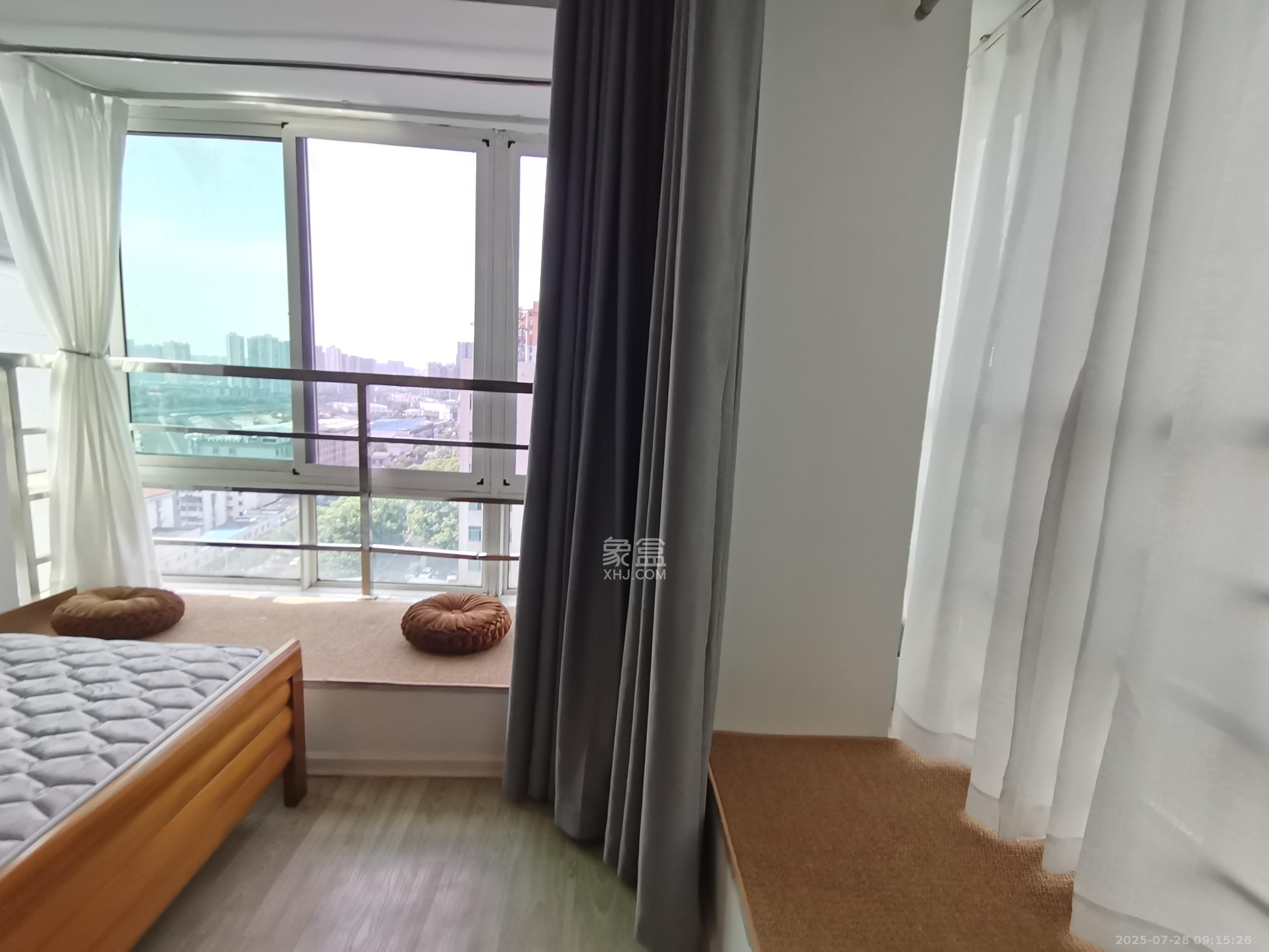 几米空间  1室1厅1卫    1300.0元/月室内图