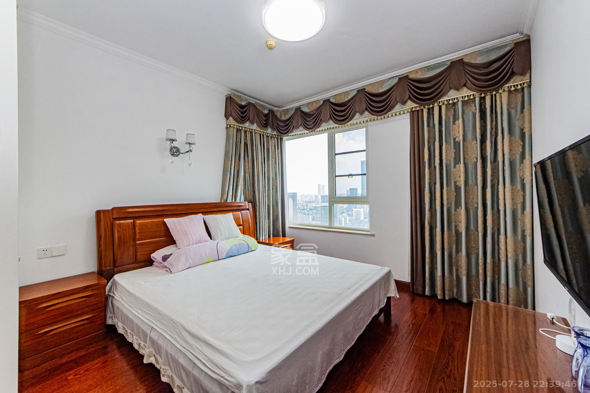 北辰三角洲B2E2区 4室2厅2卫 200.0万 北辰三角洲B2E2区 4室2厅2卫 200.0万卧室