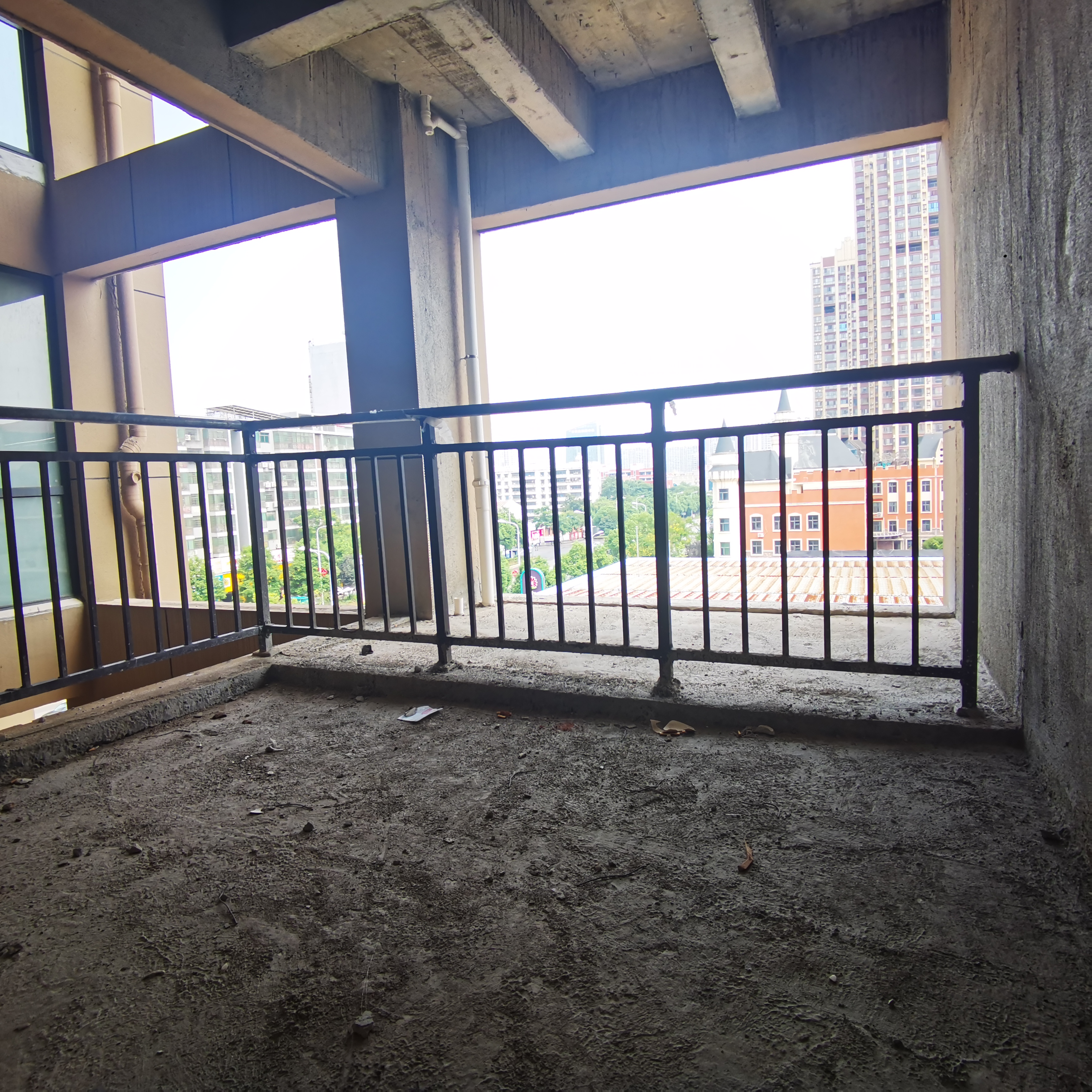 城发星庭 3室2厅2卫 58.0万 城发星庭 3室2厅2卫 58.0万客厅