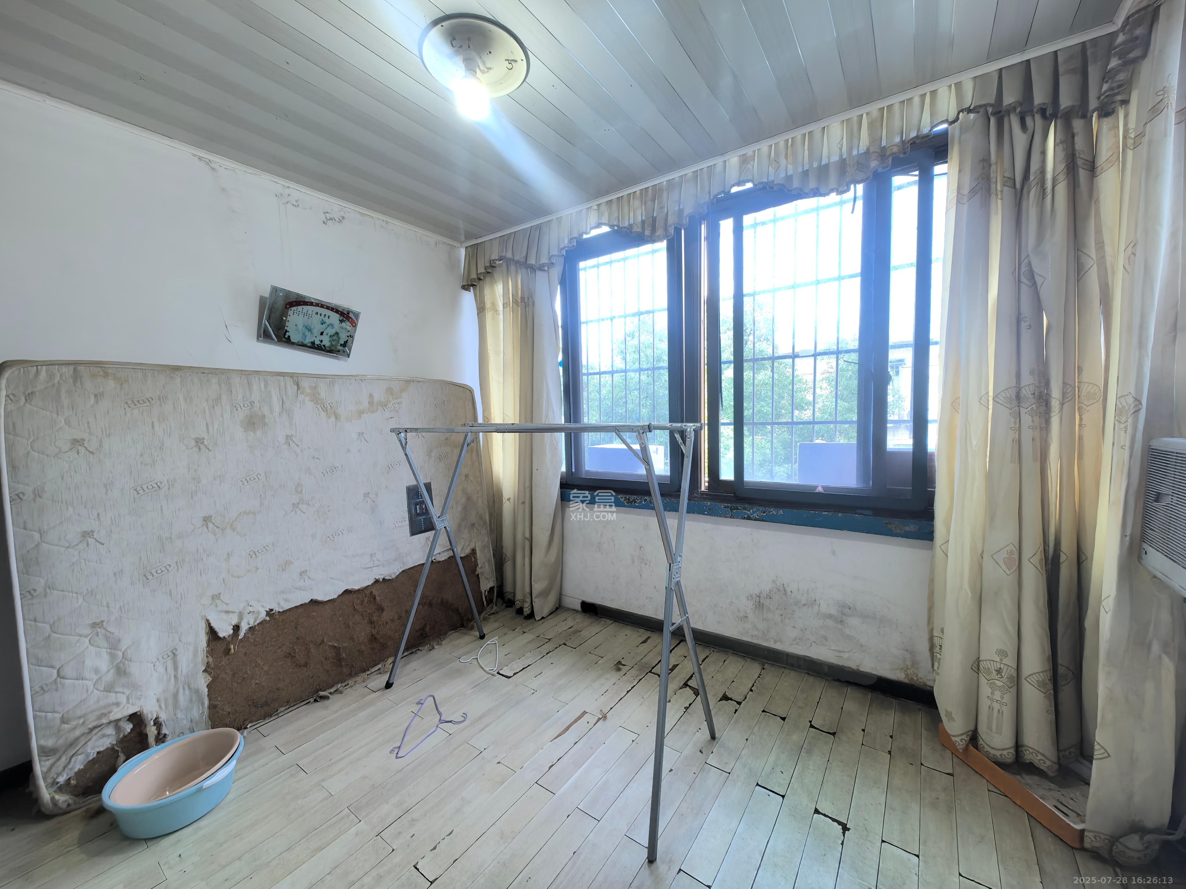 王家垅社区汽电（东风路六条巷）  2室1厅1卫    1000.0元/月室内图