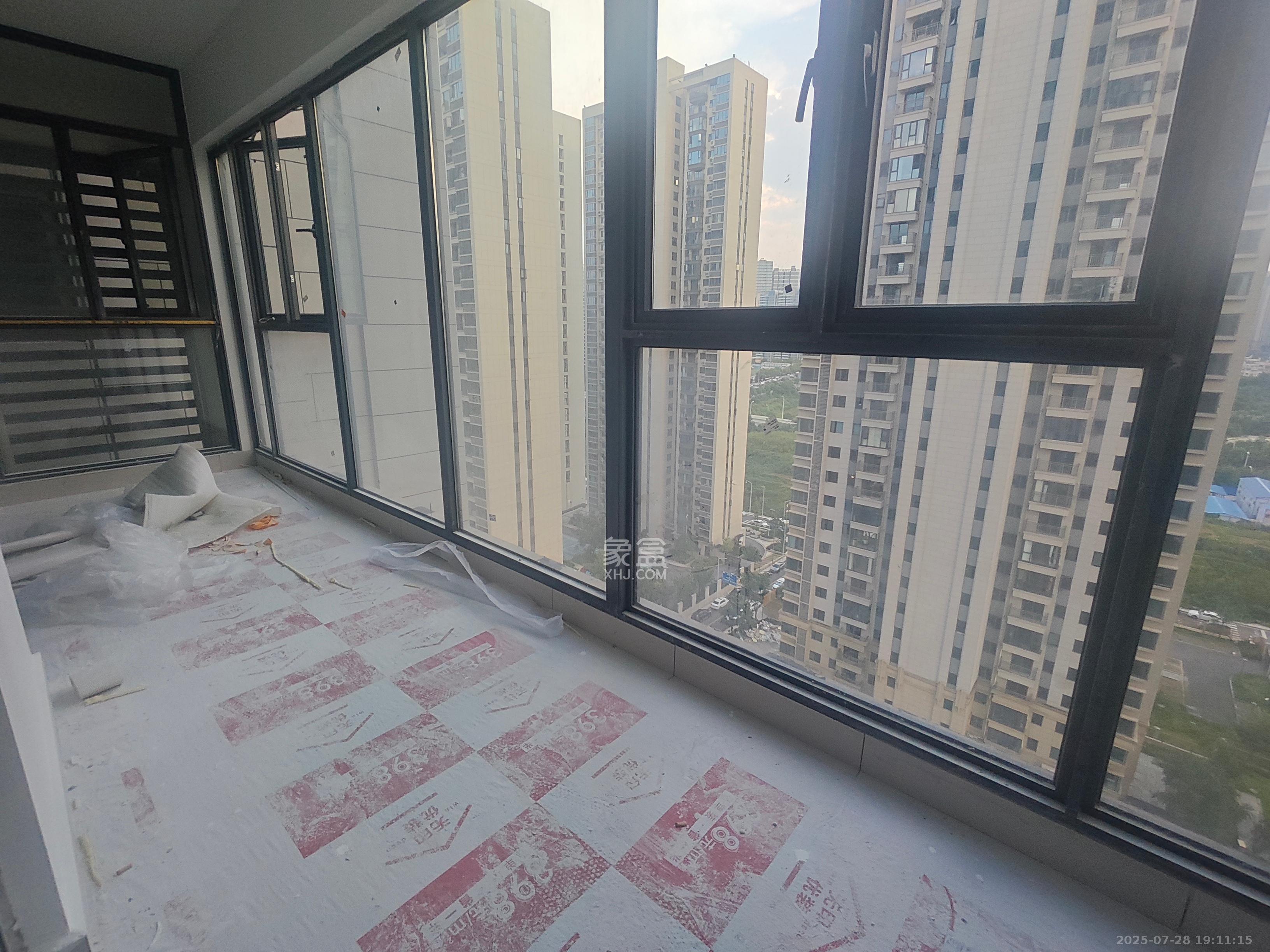 诺德滨江逸园（中铁逸园）  4室2厅2卫   4500.00元/月室内图