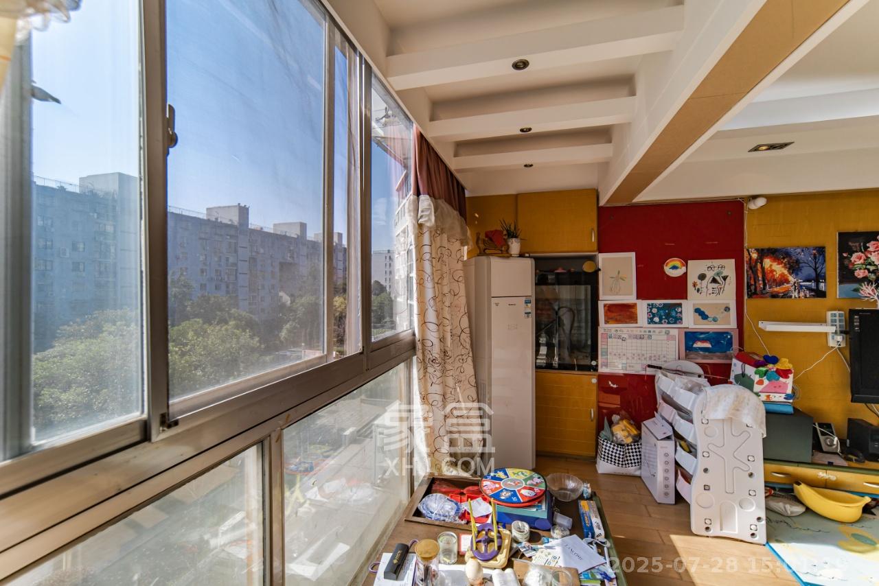 阳光100二期  3室2厅2卫    2600.0元/月室内图