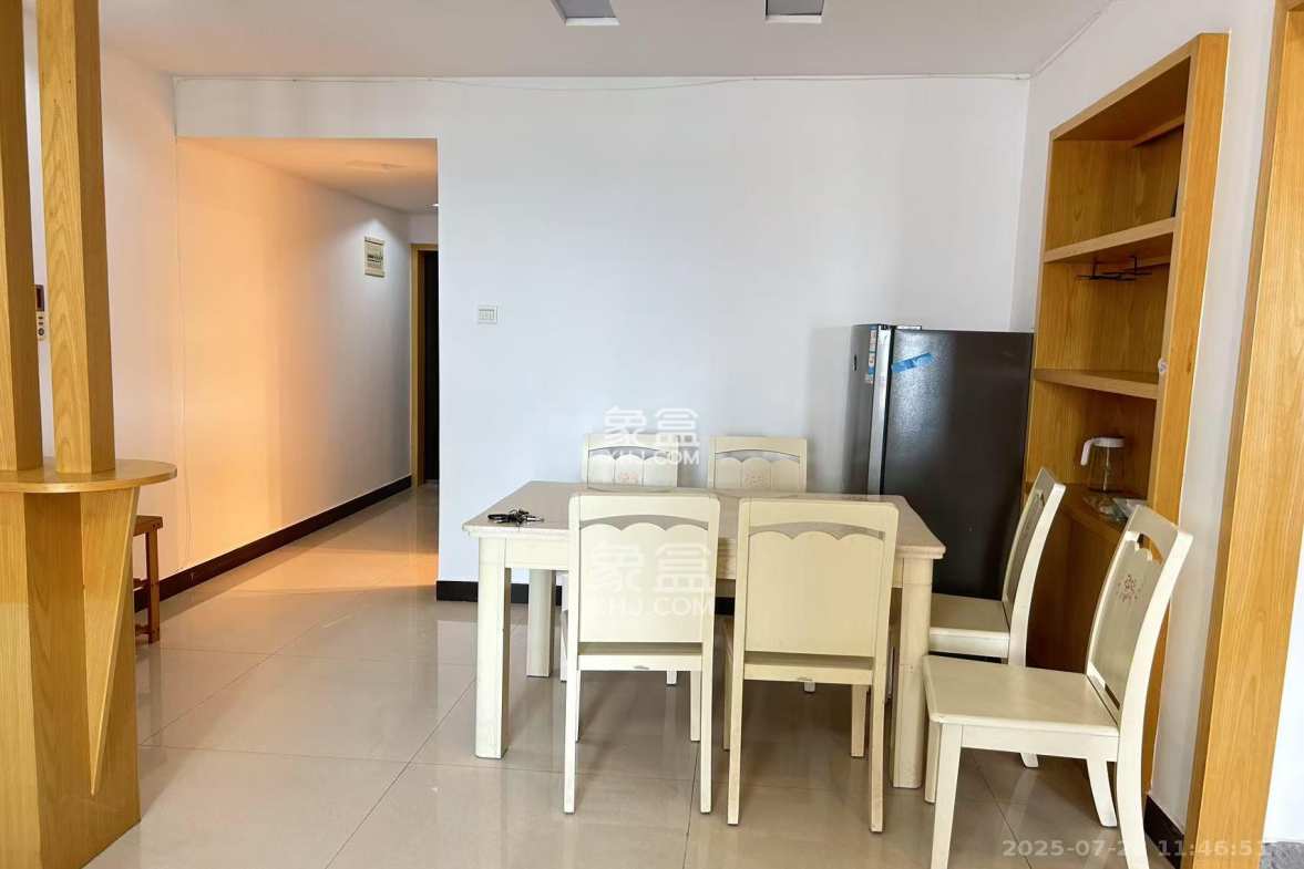 上海城小区  3室2厅2卫    2300.0元/月 上海城小区  3室2厅2卫    2300.0元/月室内图