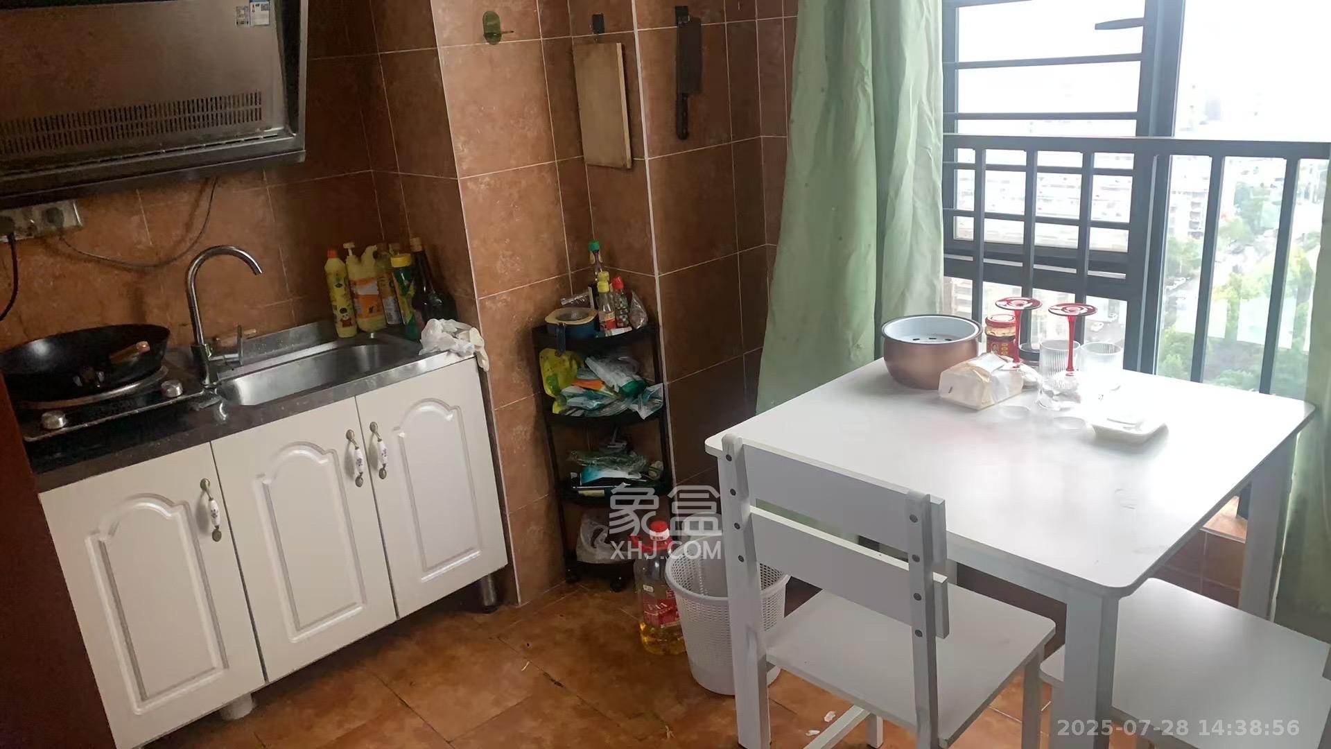 天元涉外景园B区  1室1厅1卫    1420.0元/月室内图