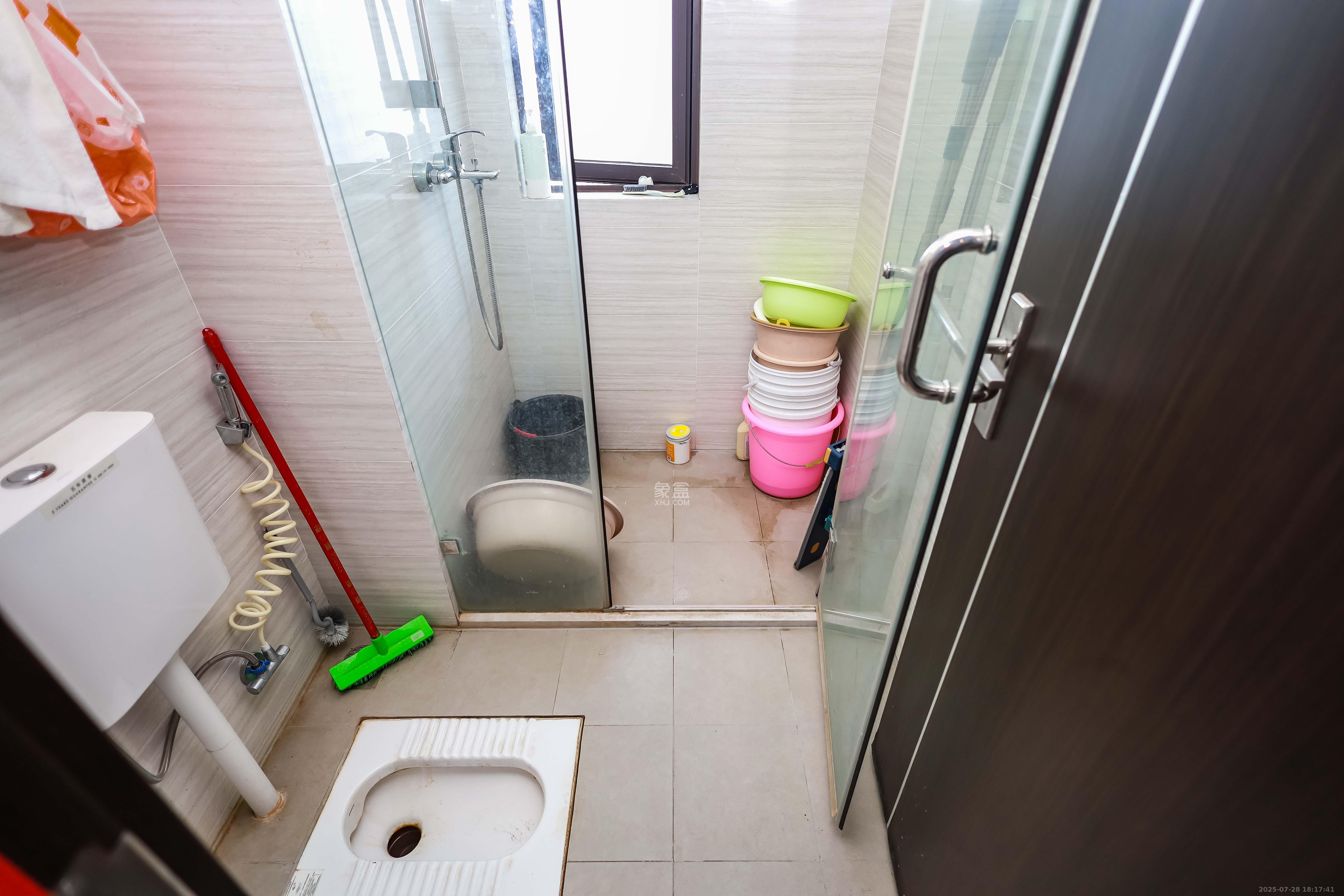 长沙美的麓府 4室2厅2卫 118.0万 长沙美的麓府 4室2厅2卫 118.0万卫生间