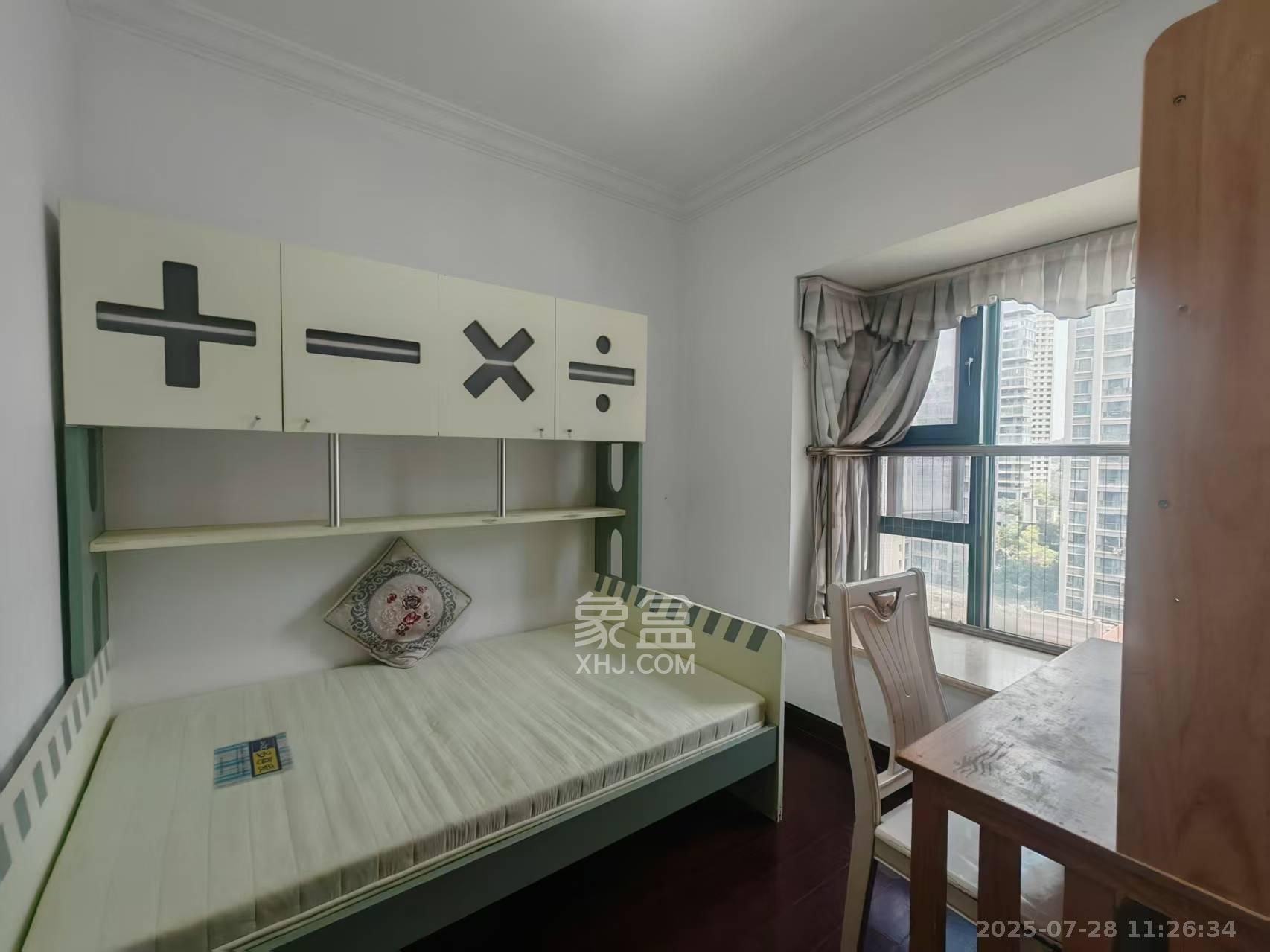 恒大华府  3室2厅1卫    2500.0元/月 恒大华府  3室2厅1卫    2500.0元/月室内图