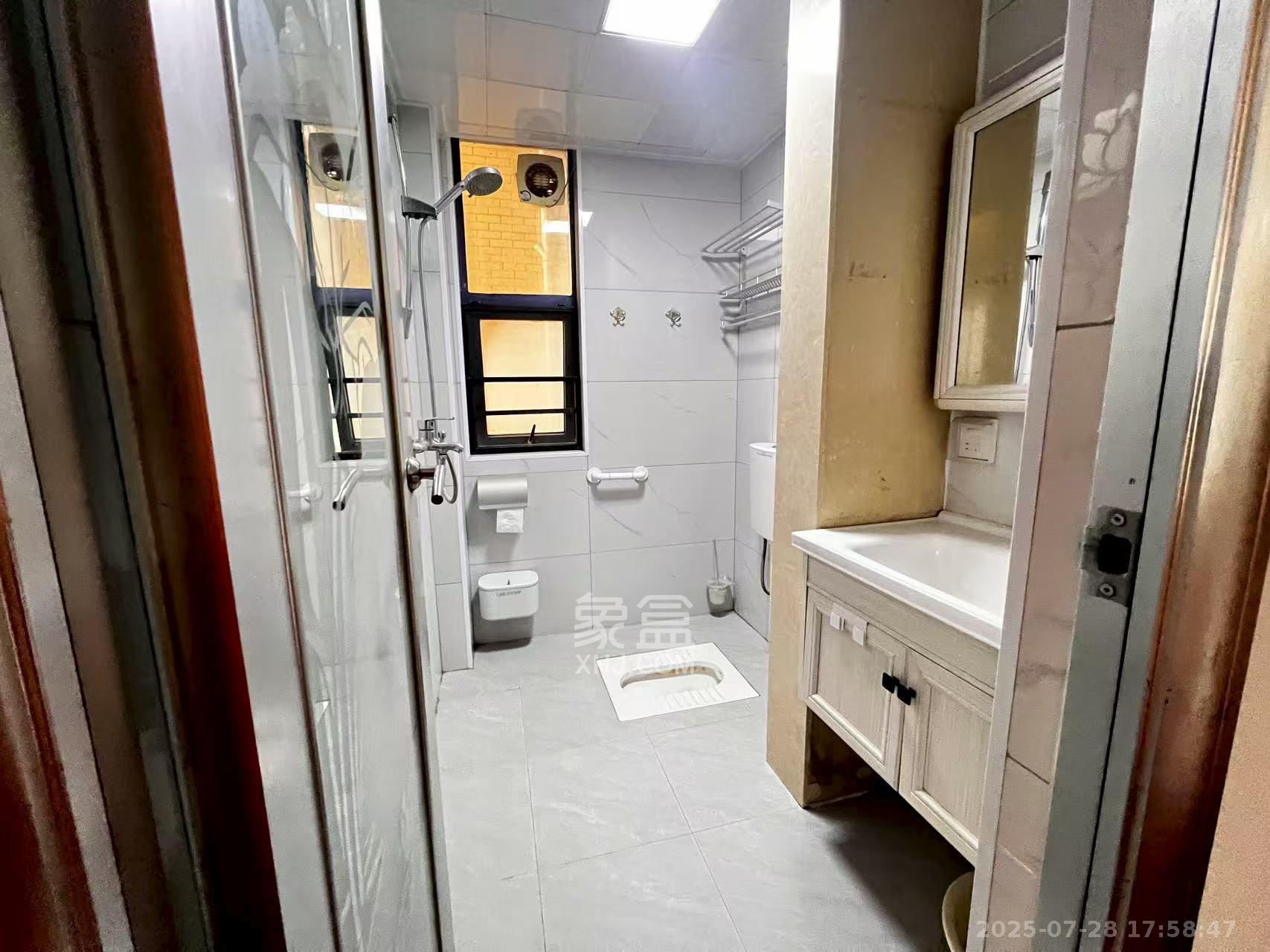 天平公寓（芙蓉区高级人民法院老宿舍）  2室2厅1卫    2000.0元/月室内图