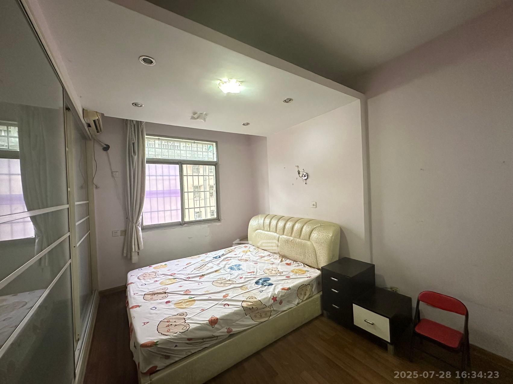 火星一片  3室2厅2卫    2500.0元/月室内图