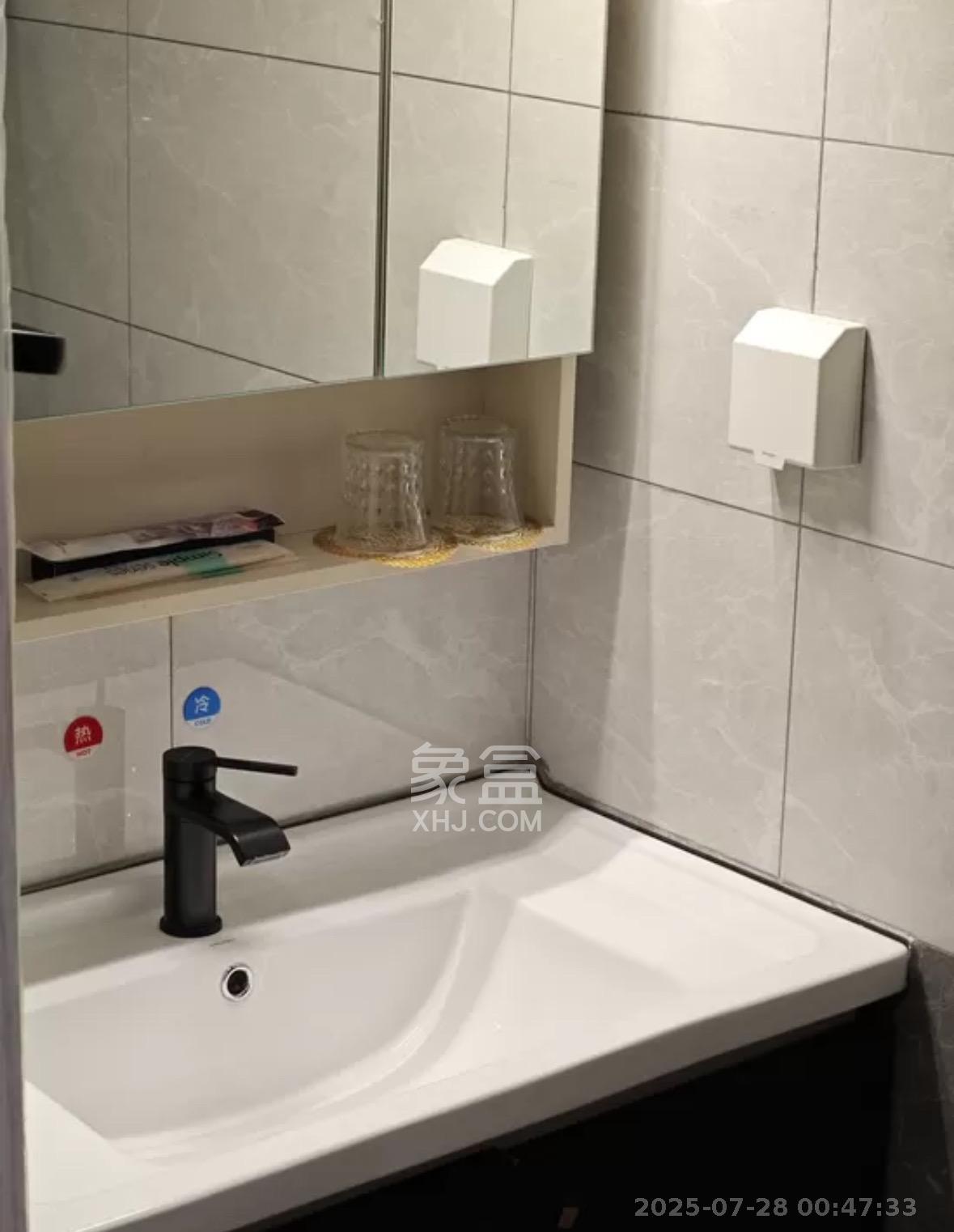 保利天禧EF区 1室0厅0卫 1900.0元/月 保利天禧EF区 1室0厅0卫 1900.0元/月室内图