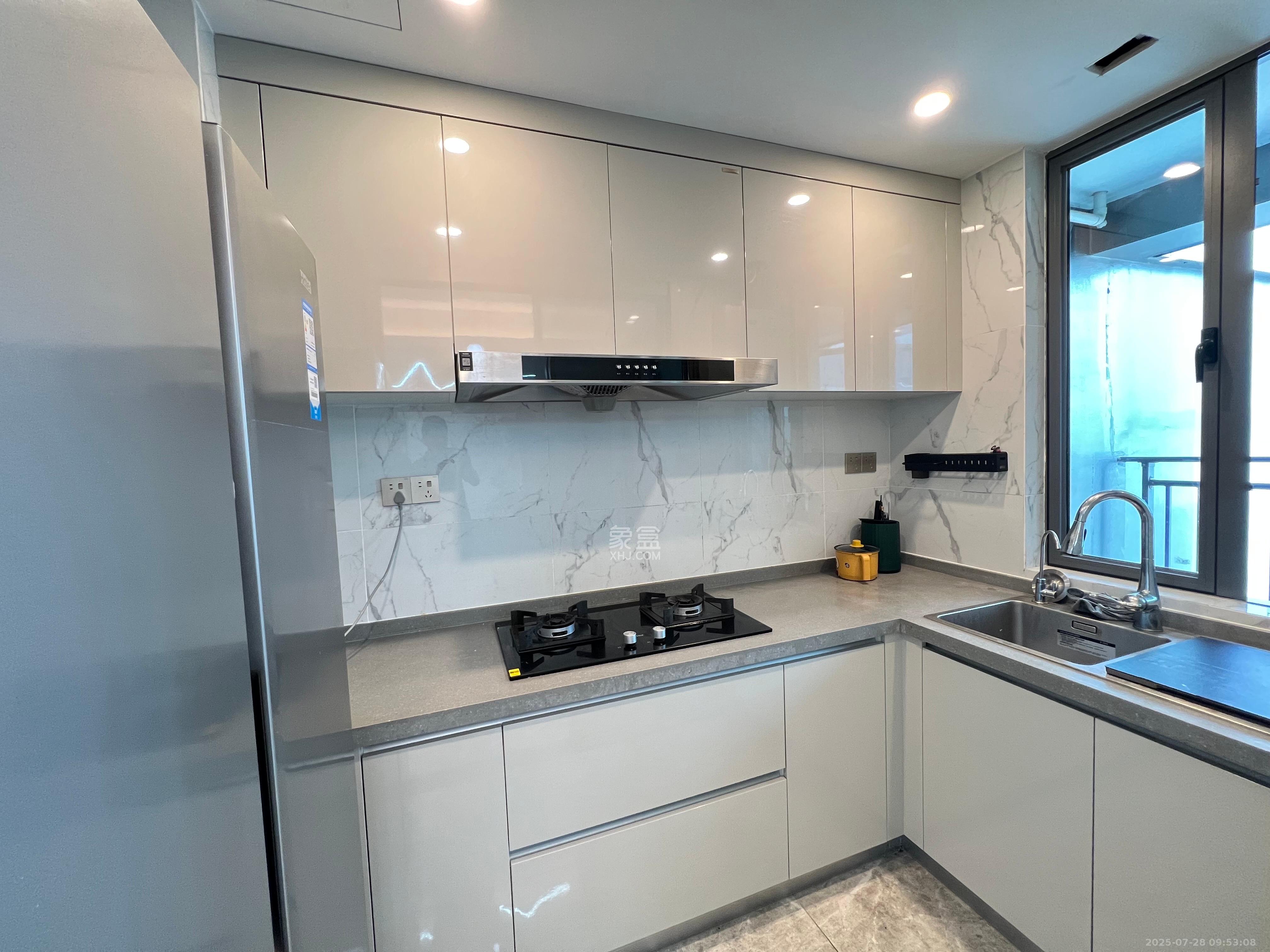 复地滨江金融中心  4室2厅2卫    4800.0元/月 复地滨江金融中心  4室2厅2卫    4800.0元/月室内图