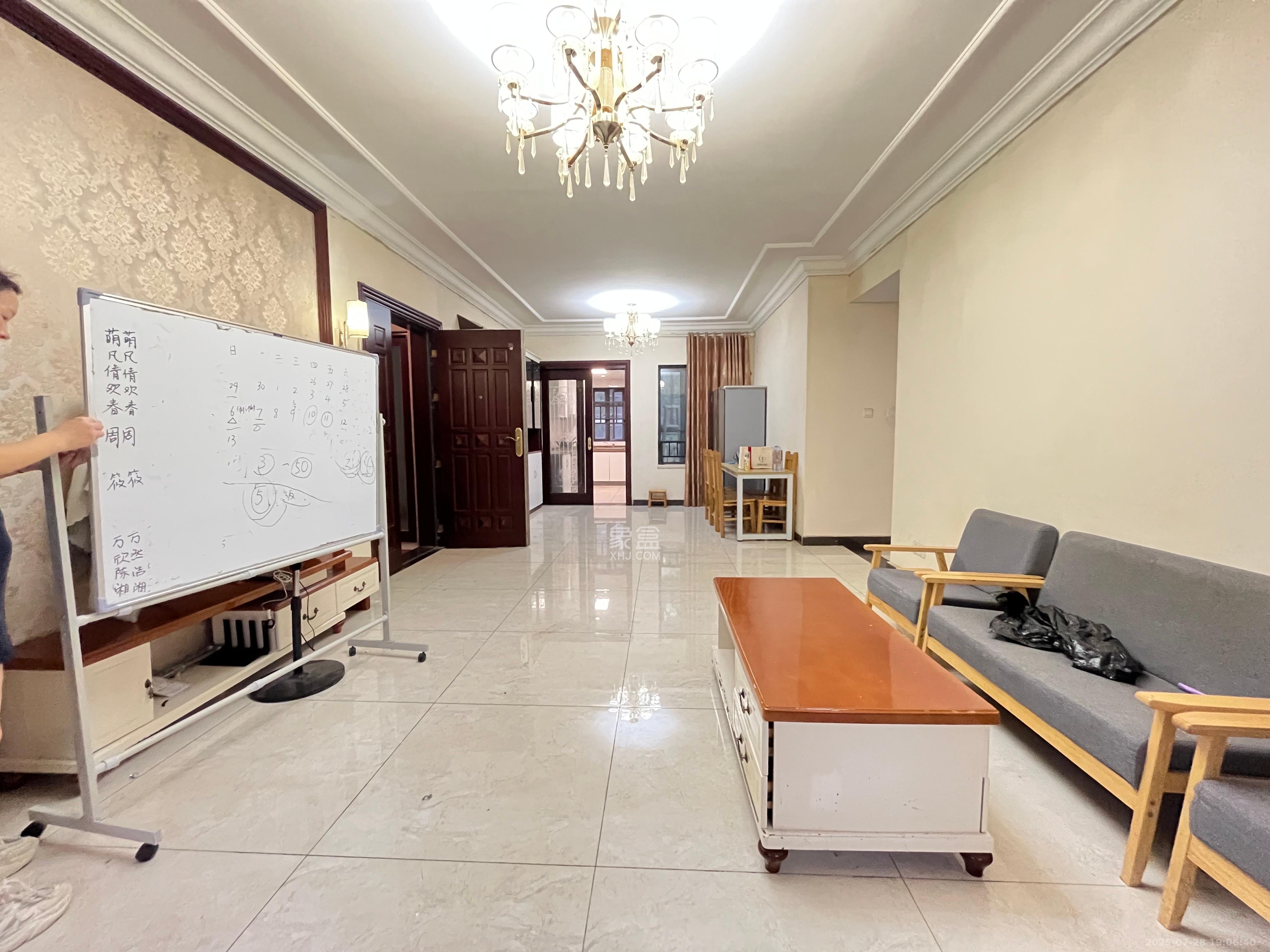 恒大江湾 4室2厅2卫 3000.0元/月 恒大江湾 4室2厅2卫 3000.0元/月室内图