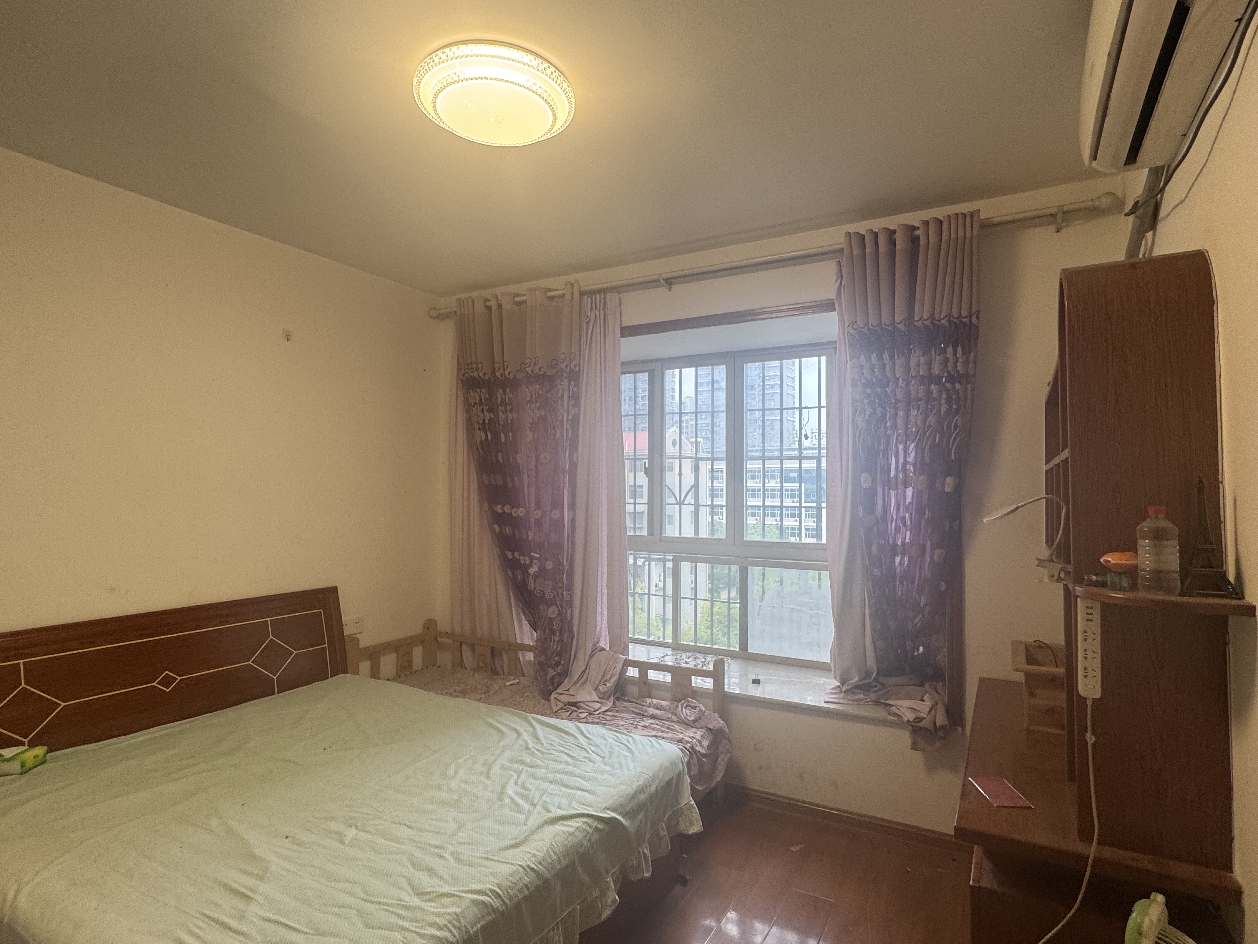 宏谊铭苑  3室2厅2卫    1800.0元/月室内图