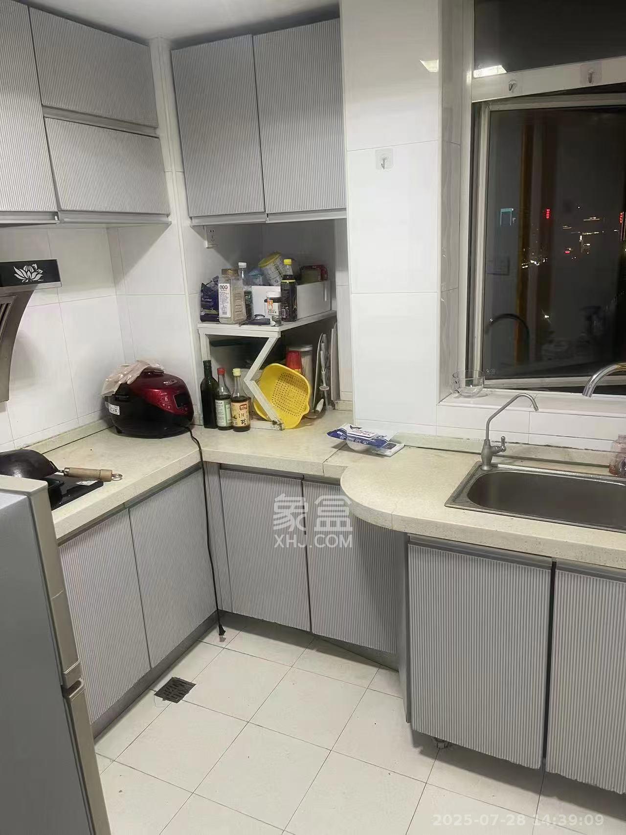 鹏程世家  1室1厅1卫   2500.00元/月室内图