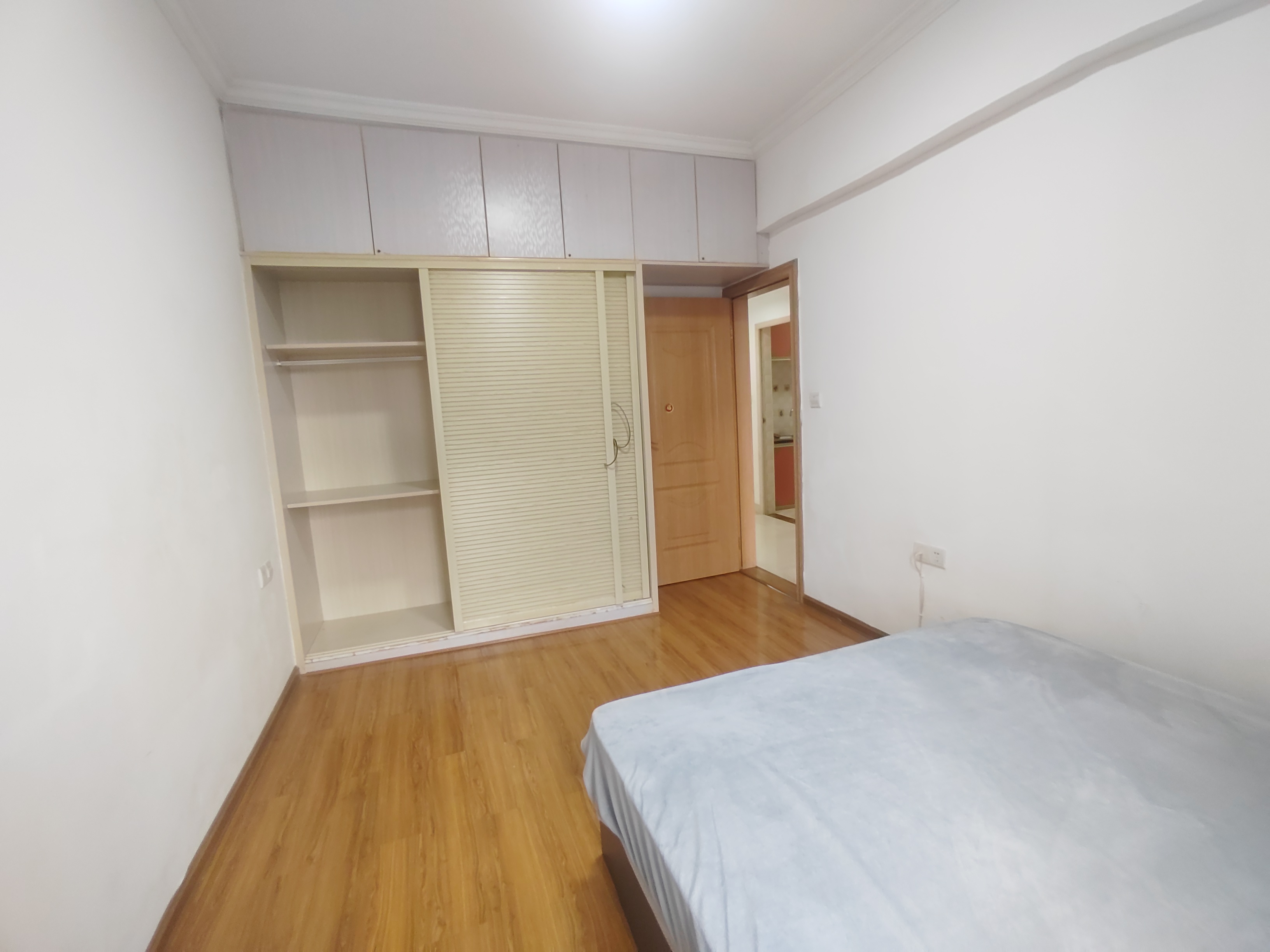 先锋银座  2室2厅1卫   1650.00元/月室内图