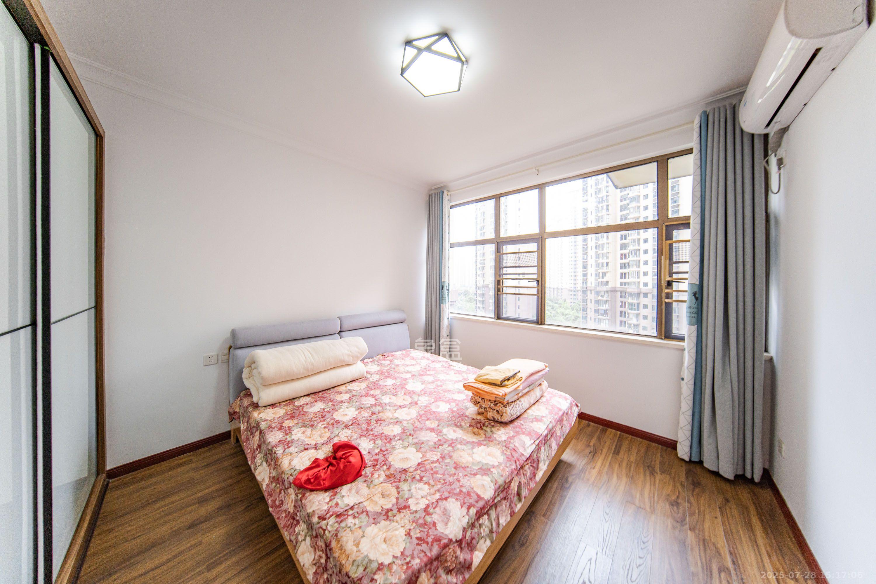 江山帝景哈佛  4室2厅2卫    3000.0元/月 江山帝景哈佛  4室2厅2卫    3000.0元/月室内图