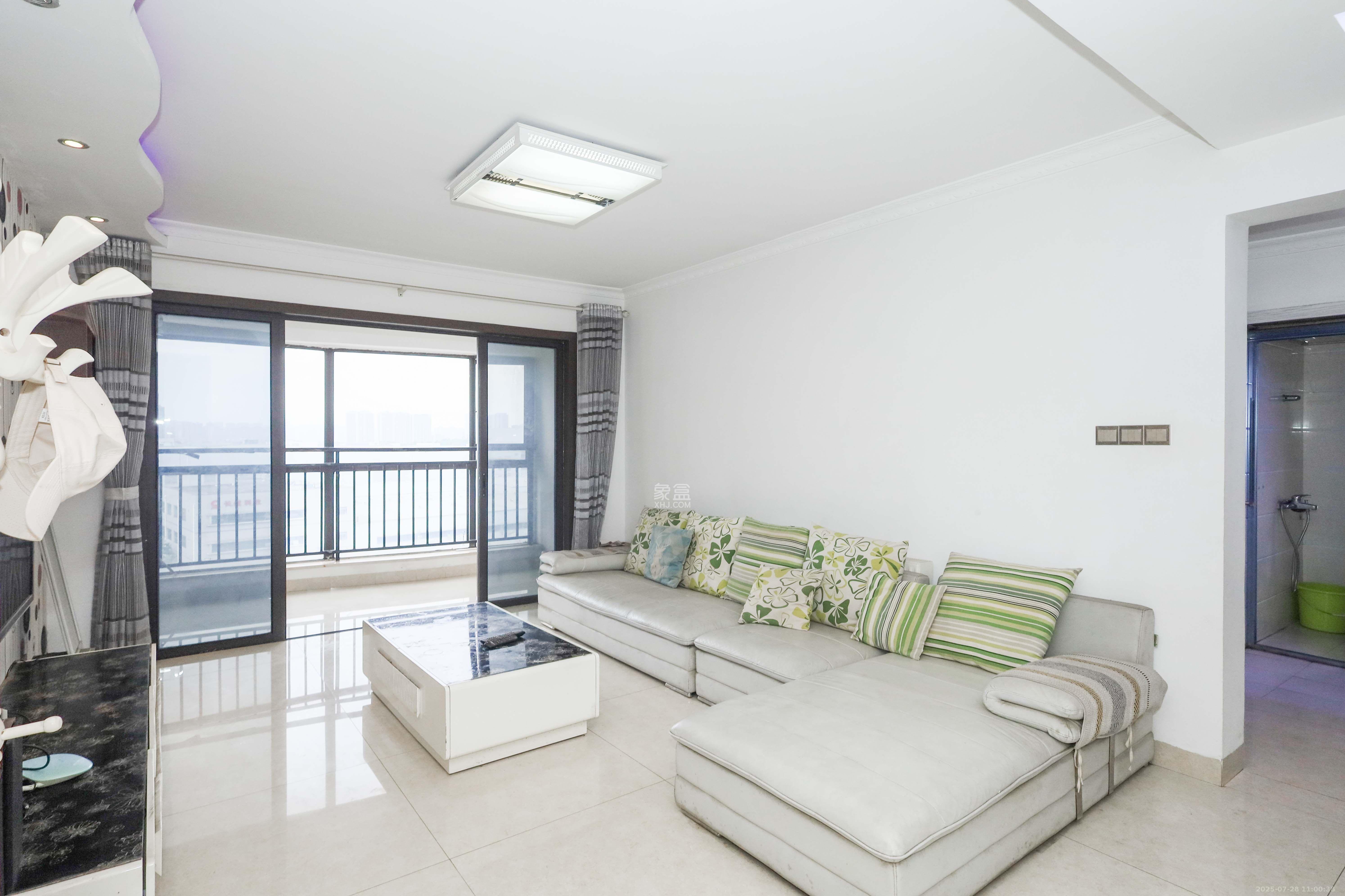 保利麓谷林语F区 3室2厅2卫 2300.0元/月 保利麓谷林语F区 3室2厅2卫 2300.0元/月室内图