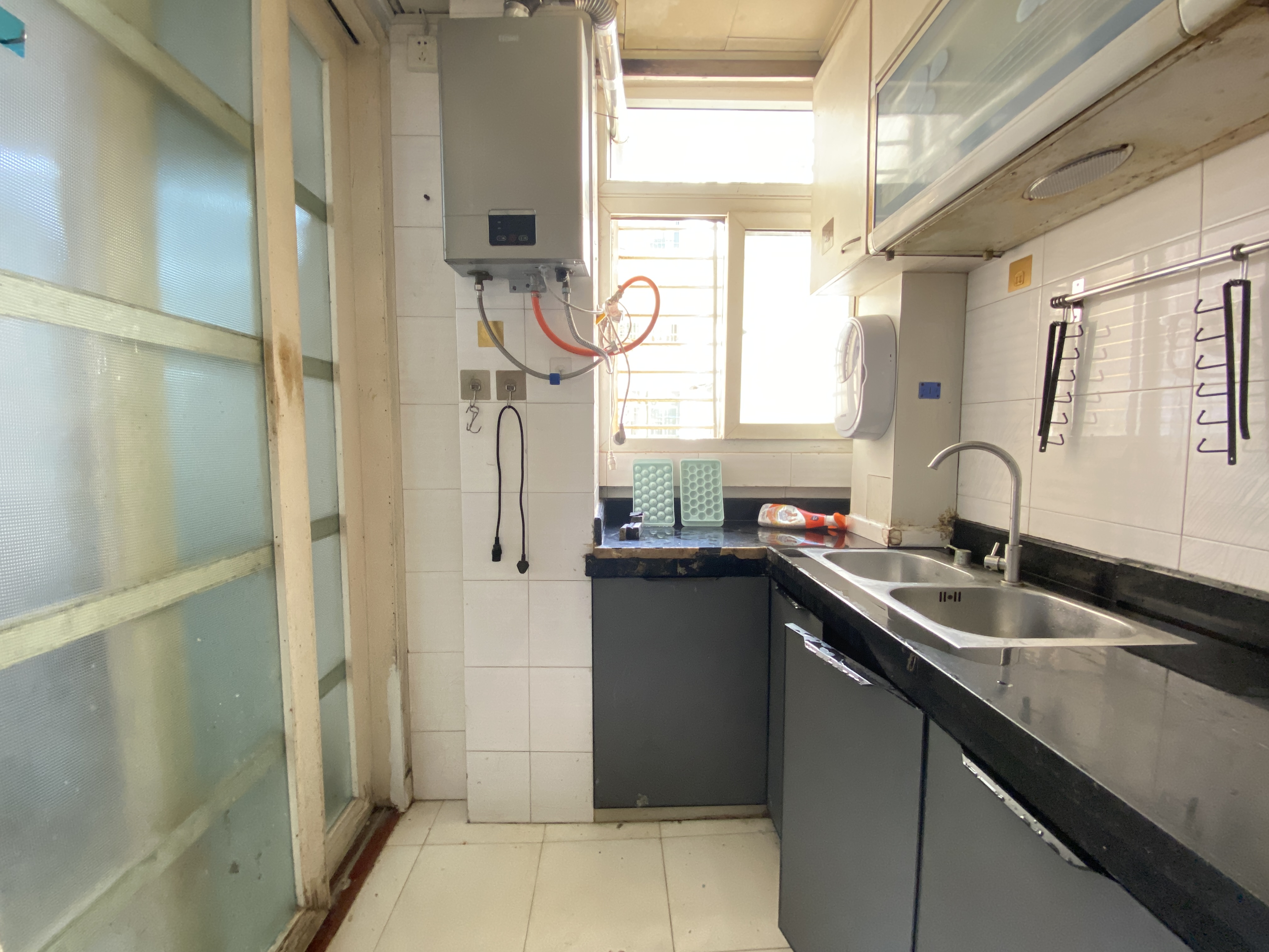 白龙大厦 3室2厅1卫 2200.0元/月 白龙大厦 3室2厅1卫 2200.0元/月室内图