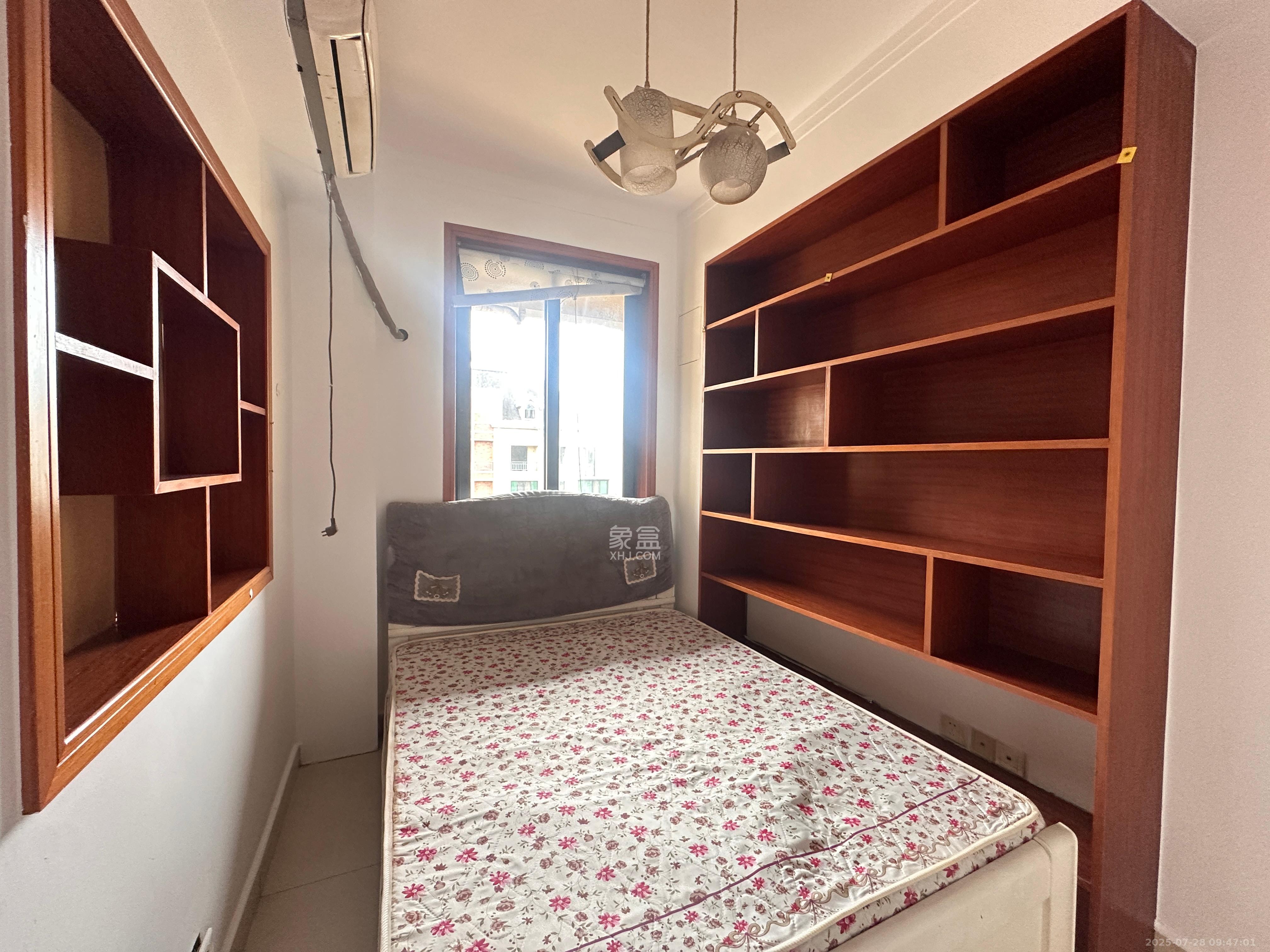 绿城桂花城 7室2厅3卫 4500.0元/月 绿城桂花城 7室2厅3卫 4500.0元/月室内图