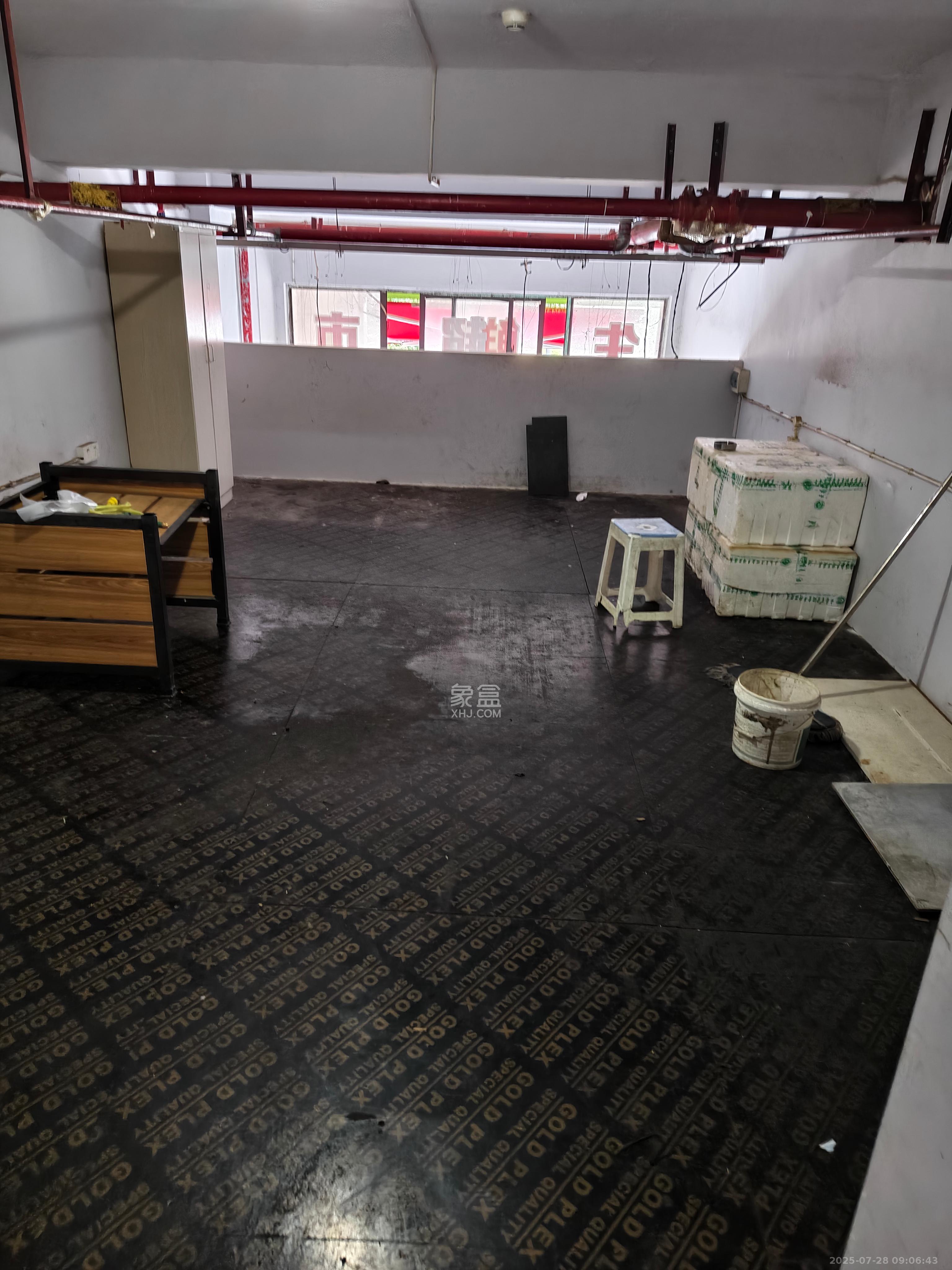 东方美地   42.0㎡      6000.0元/月室内图