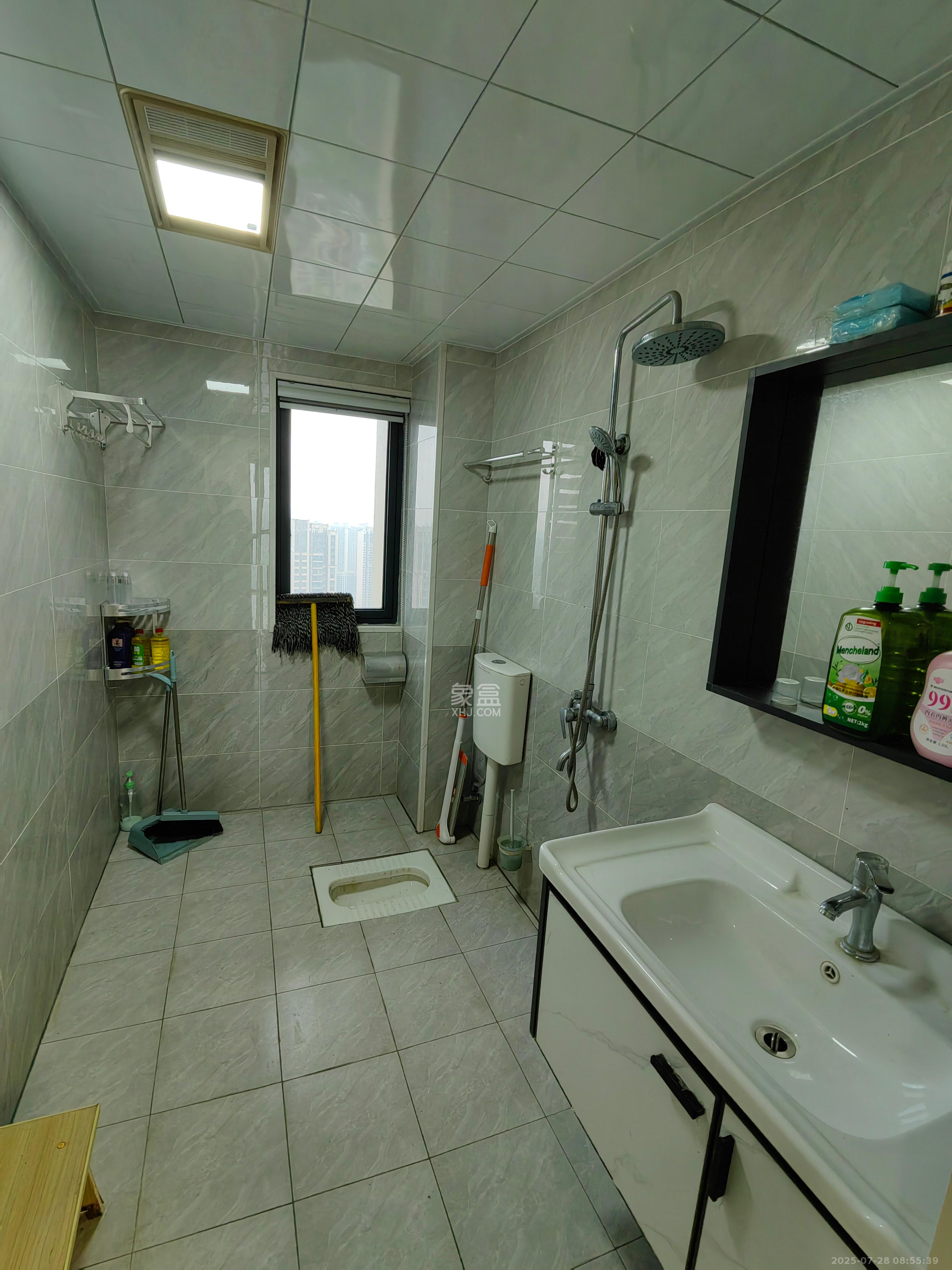 中建梅溪湖中心  3室2厅2卫   3500.00元/月室内图