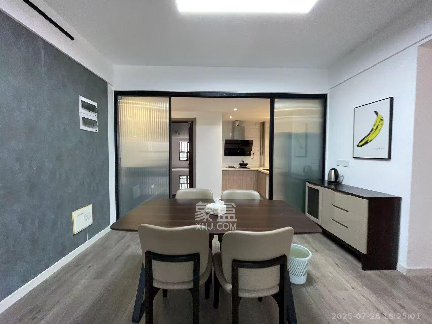 合能枫丹丽舍(柏悦名苑) 3室2厅2卫 3000.0元/月 合能枫丹丽舍(柏悦名苑) 3室2厅2卫 3000.0元/月室内图