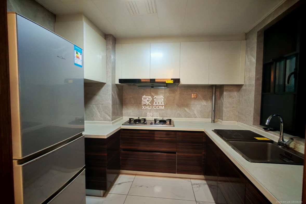 中海阅麓山一期  3室2厅2卫    2900.0元/月 中海阅麓山一期  3室2厅2卫    2900.0元/月室内图